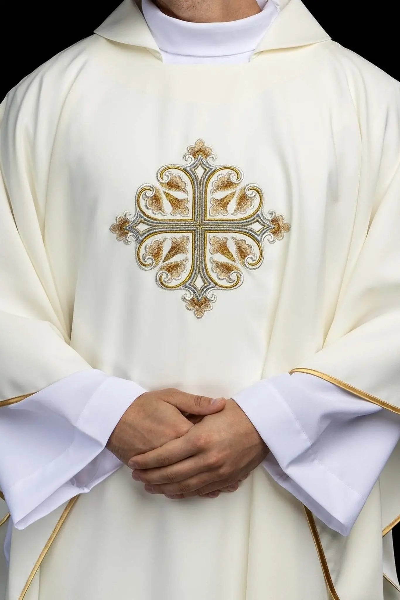 Ecru Embroidered Chasuble with Ornamental Cross and Wide Collar