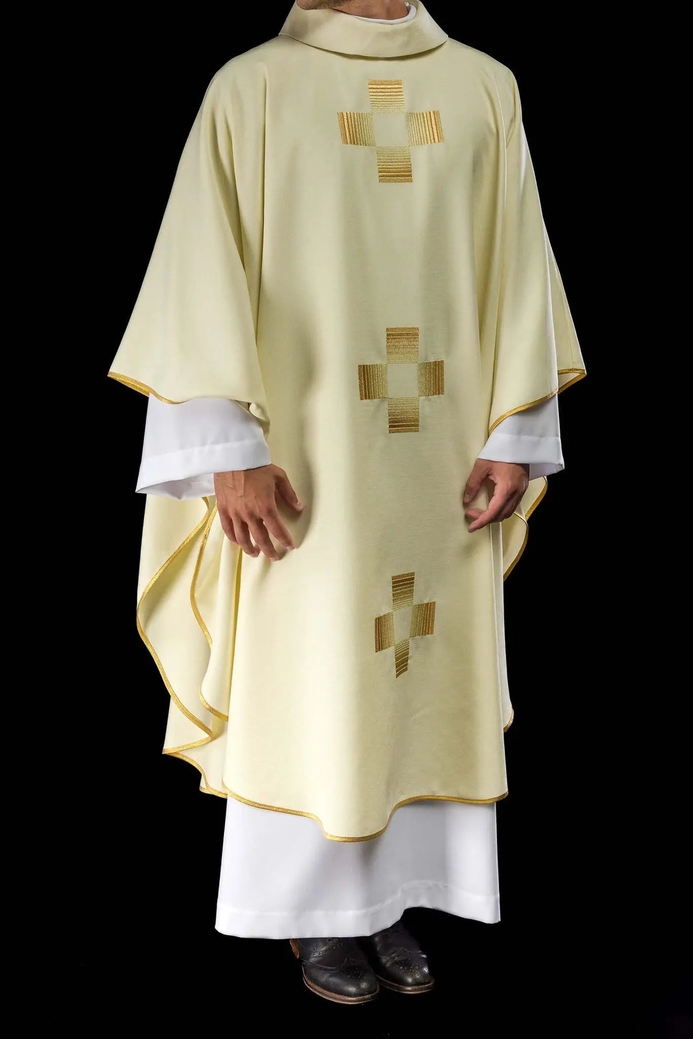 Chasuble with embroidered gold crosses