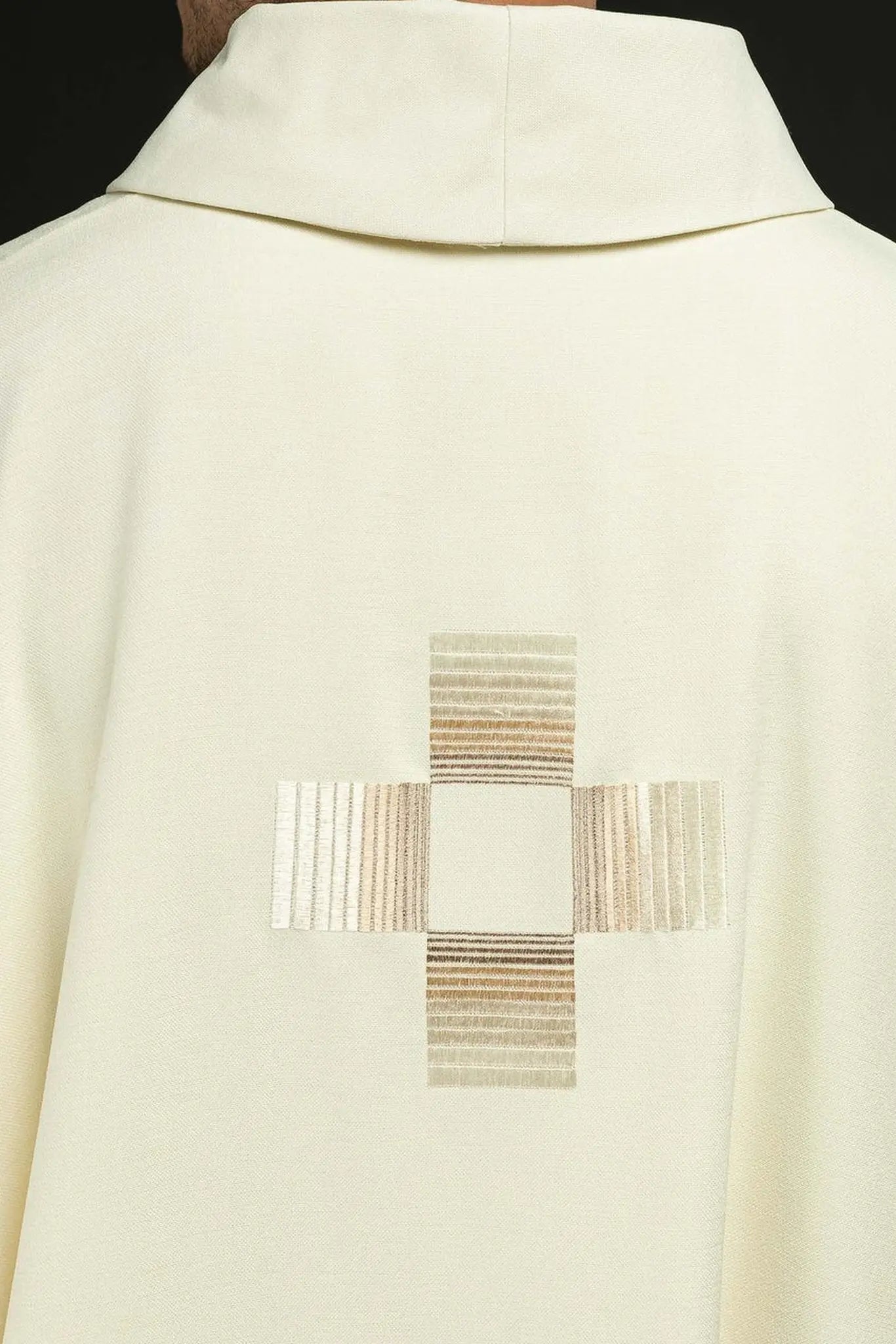 Chasuble with embroidered crosses in ecru