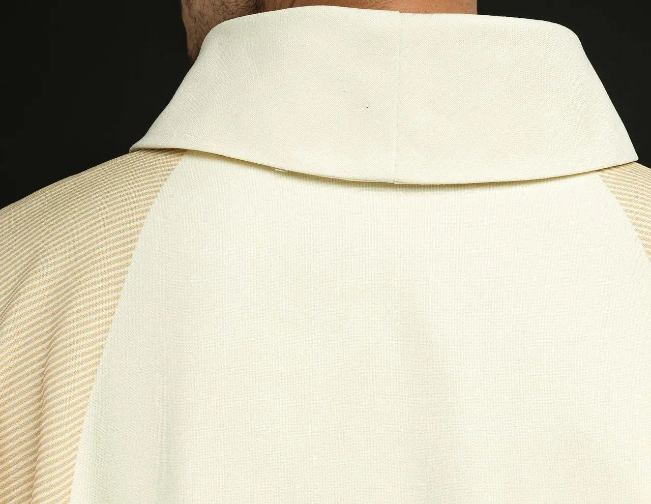 Chasuble in ecru with embroidered Cross