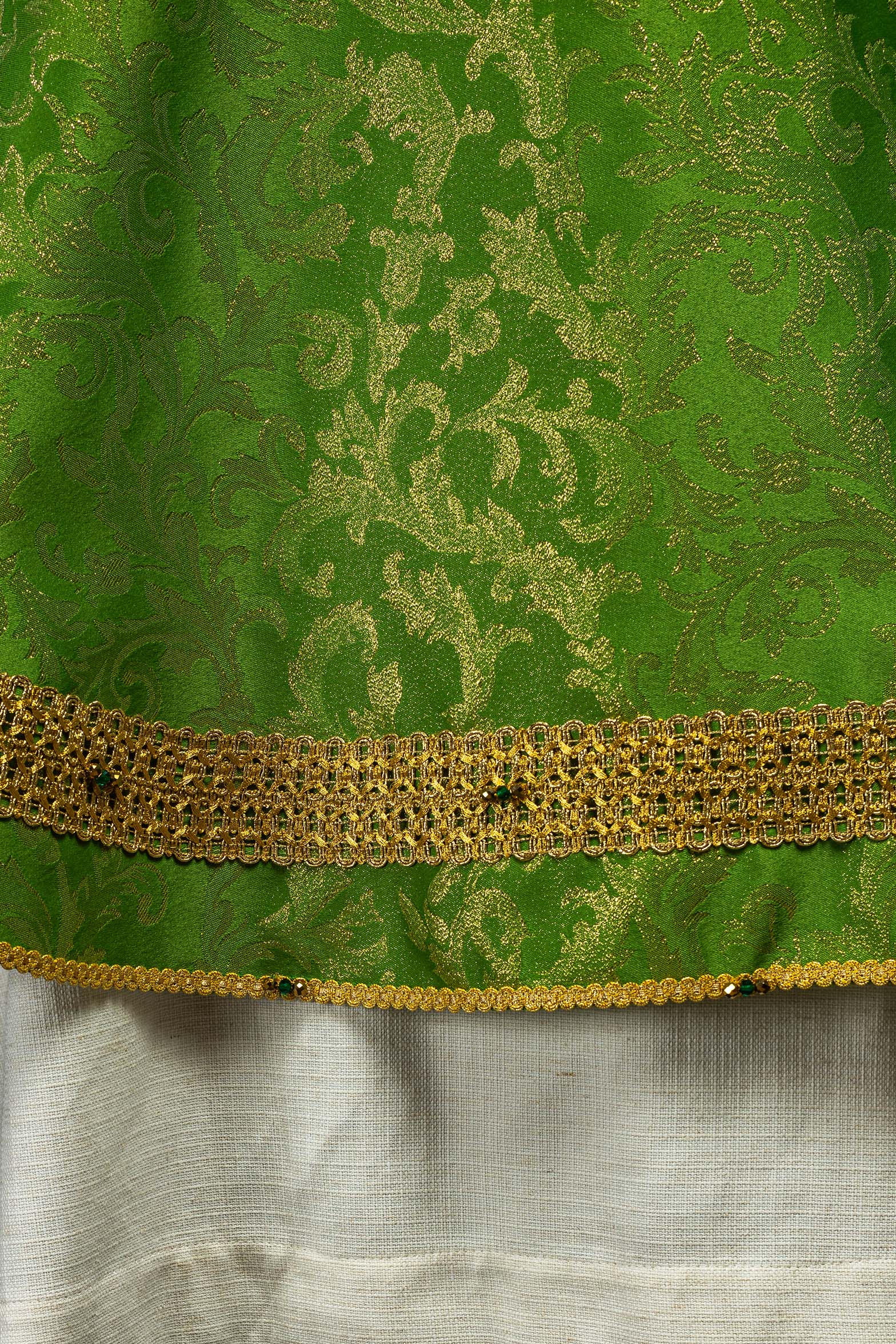 Ręcznie wykonany ornat z naturalnymi kamieniami Handmade 7010 Zielony - ORNATY.PL