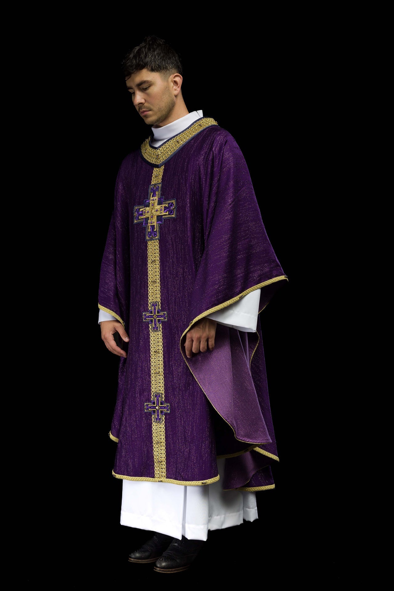 Ręcznie wykonany ornat z naturalnymi kamieniami Handmade 7015 Fioletowy - ORNATY.PL