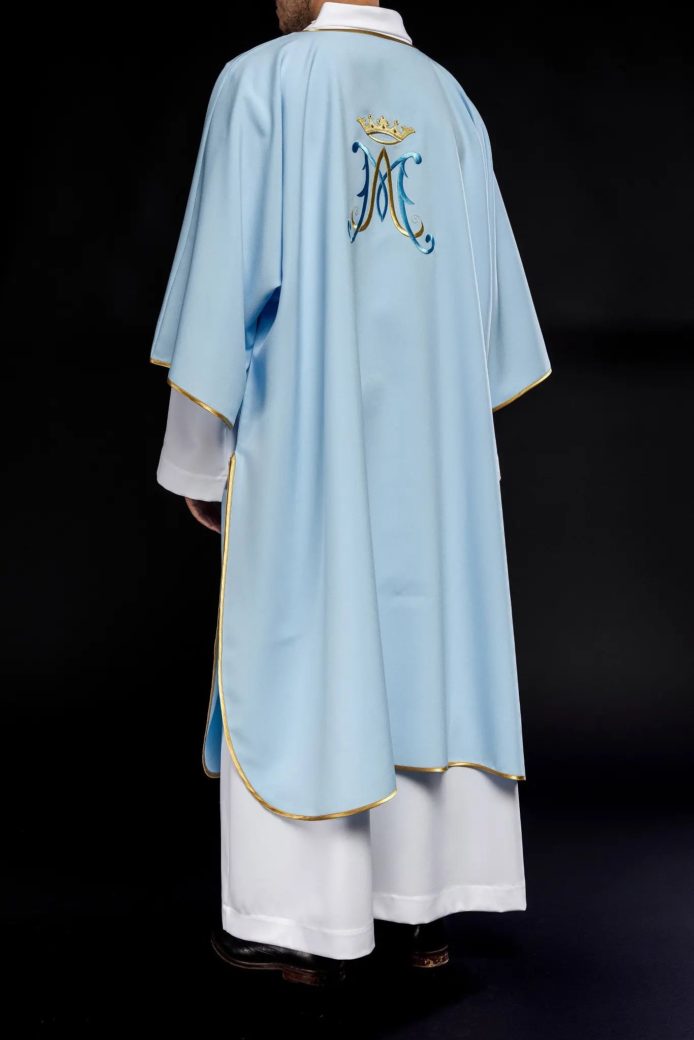 Dalmatica with Marian embroidery blue