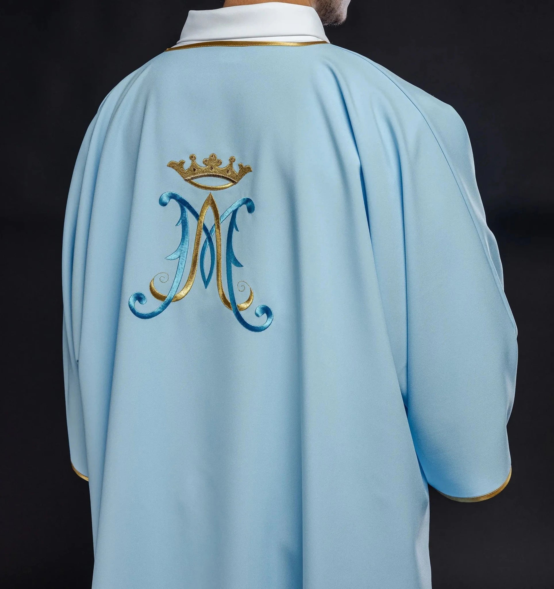 Dalmatica with Marian embroidery blue