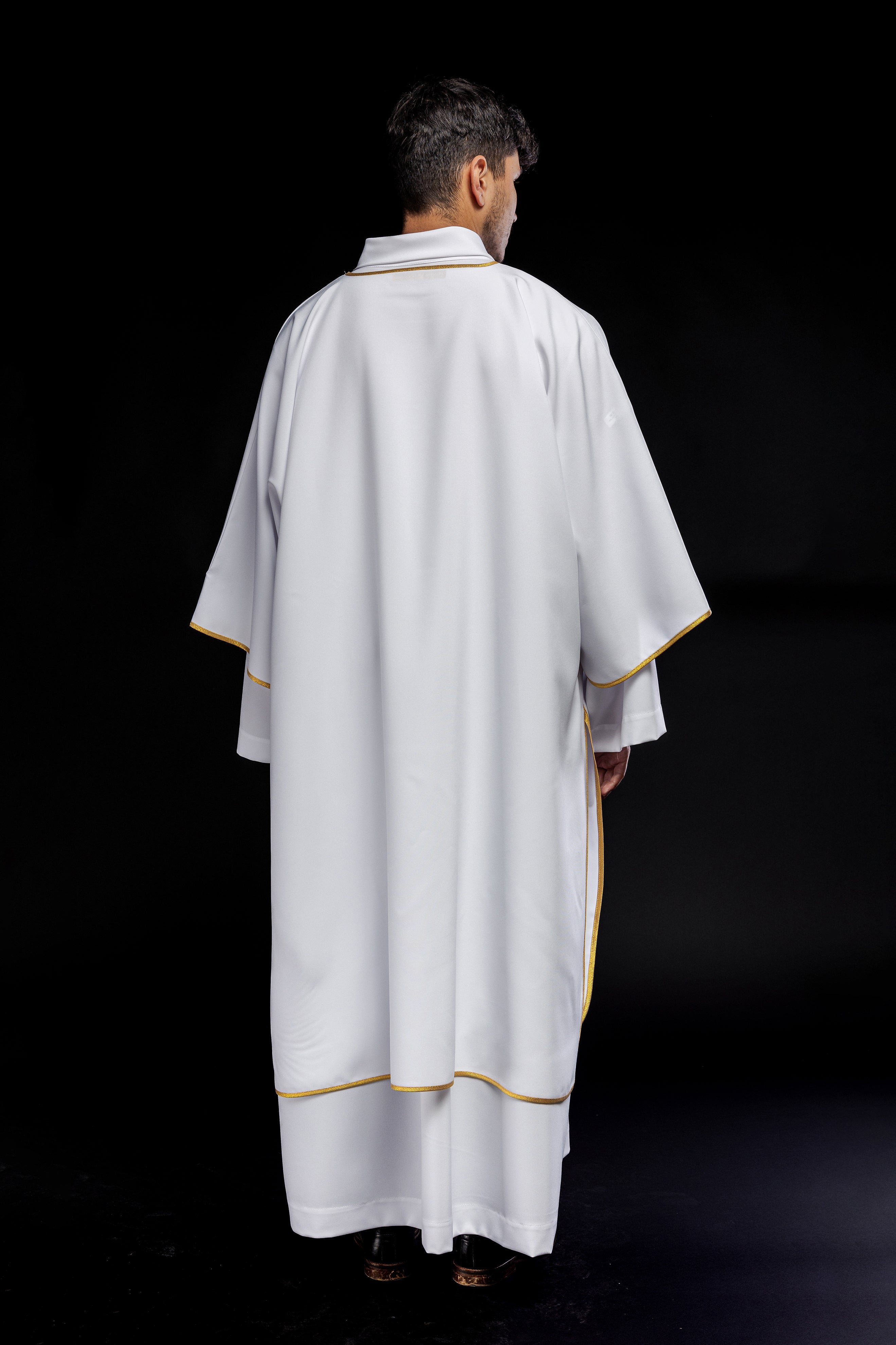 Smooth dalmatics with gold trim white