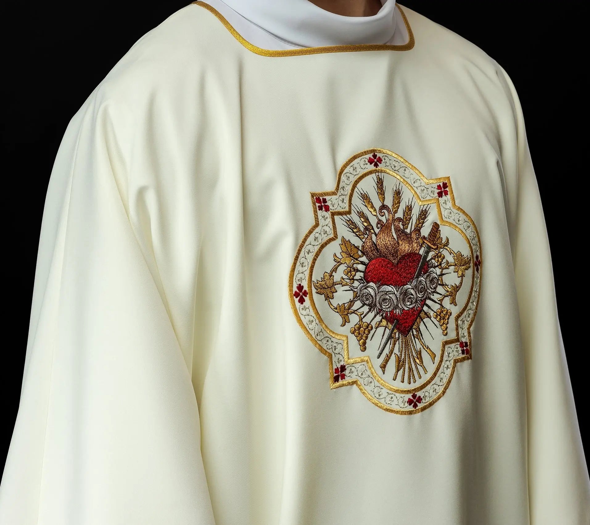 Dalmatica with Heart of Mary motif