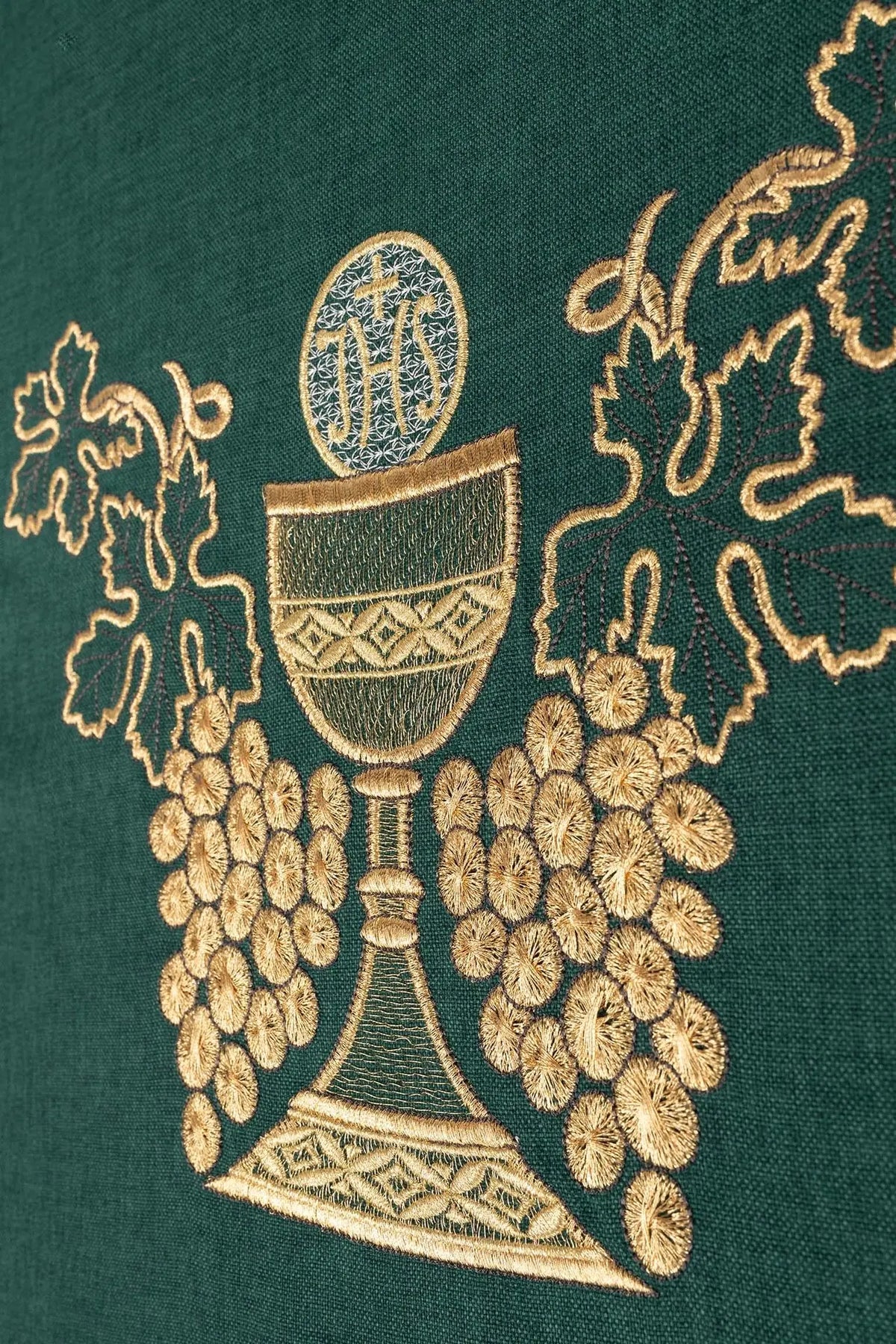 Embroidered chasuble – Green Chalice and Grapes