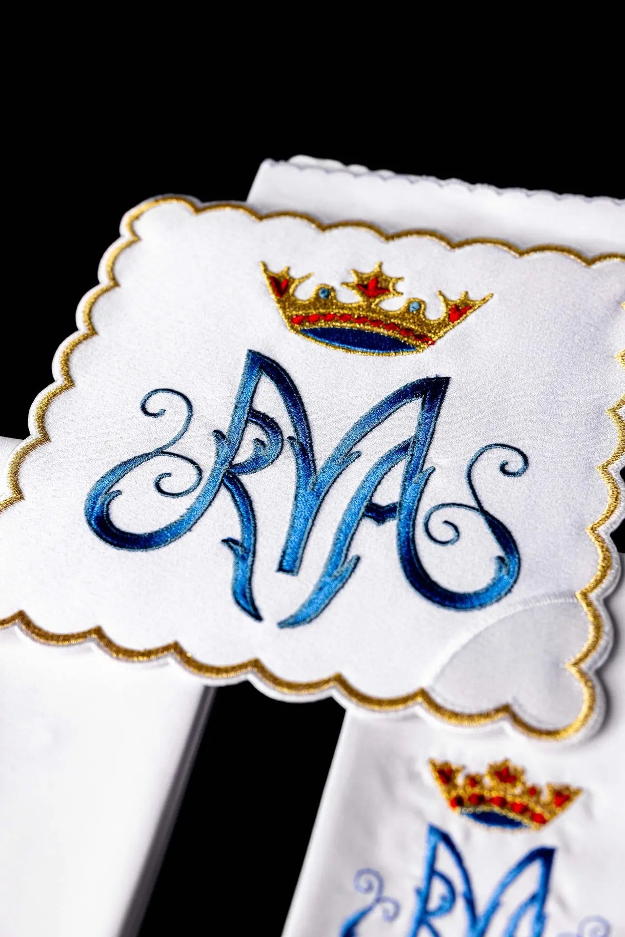 Marian chalice linen