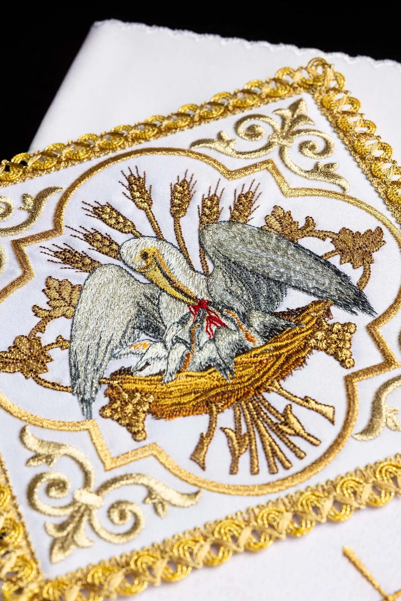 Chalice Linen Set with Eucharistic Pelican Embroidery