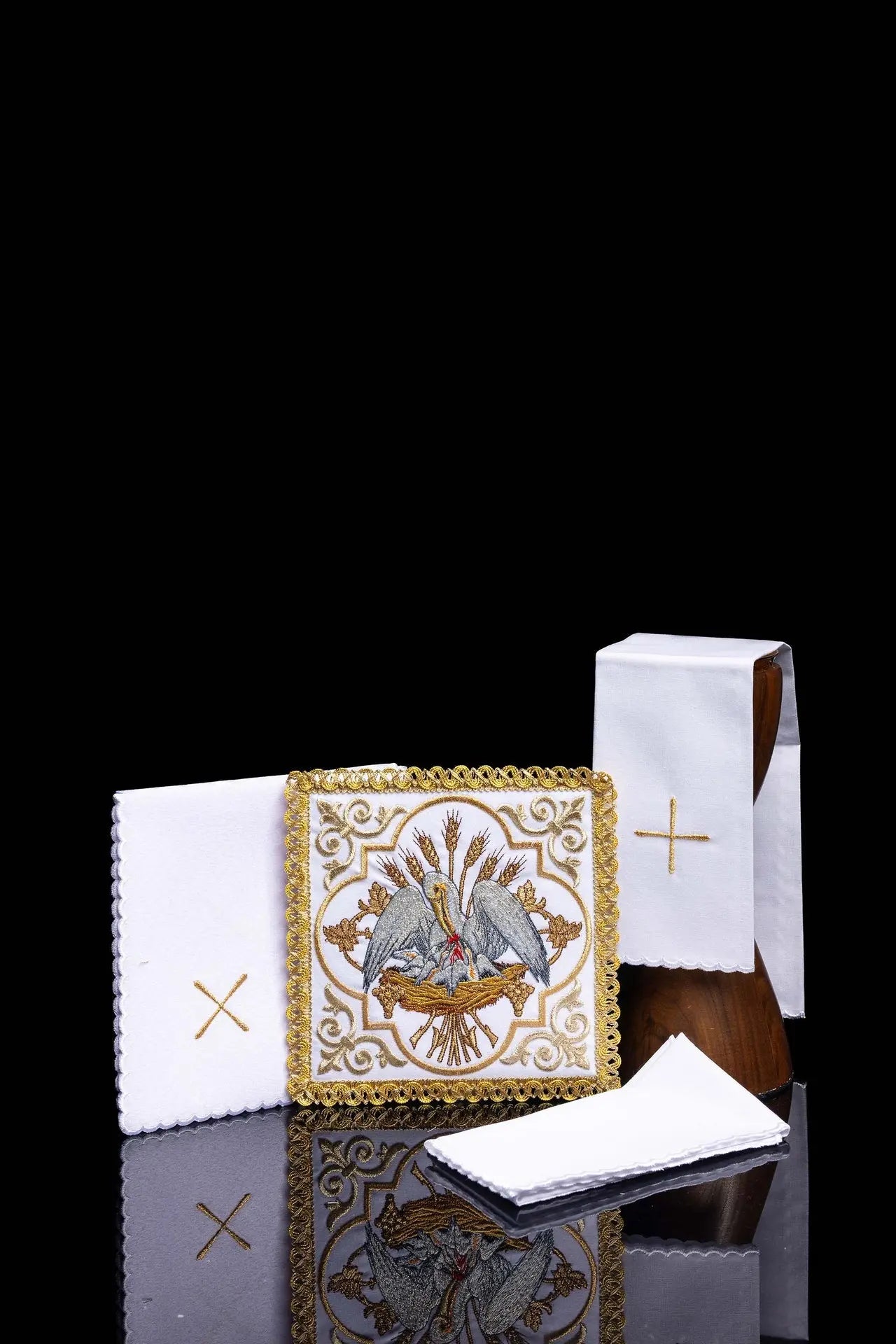 Chalice Linen Set with Eucharistic Pelican Embroidery