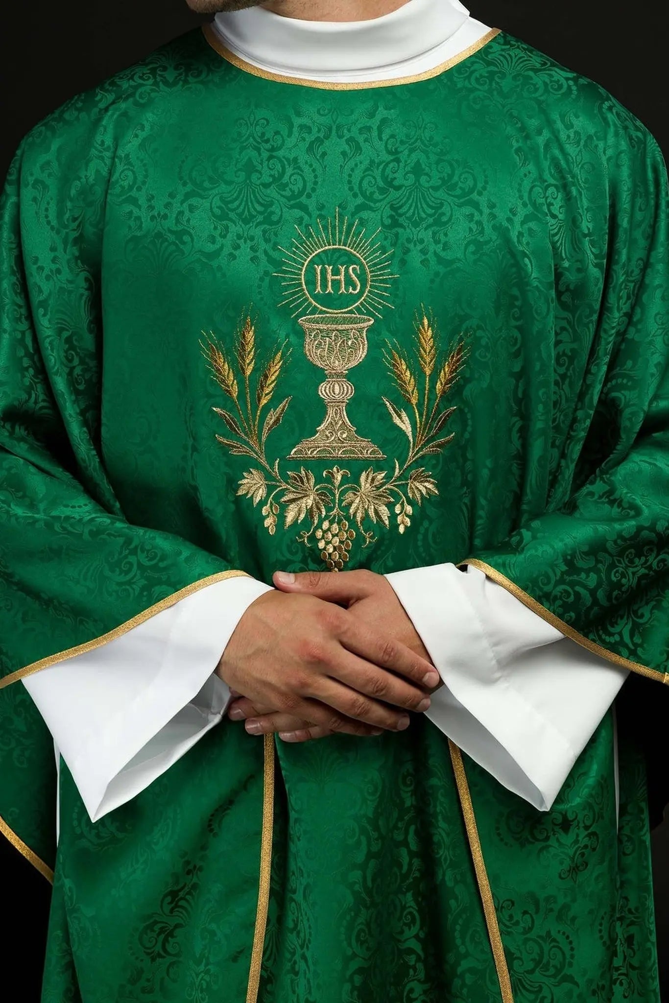 Green liturgical chasuble with chalice and host embroidery