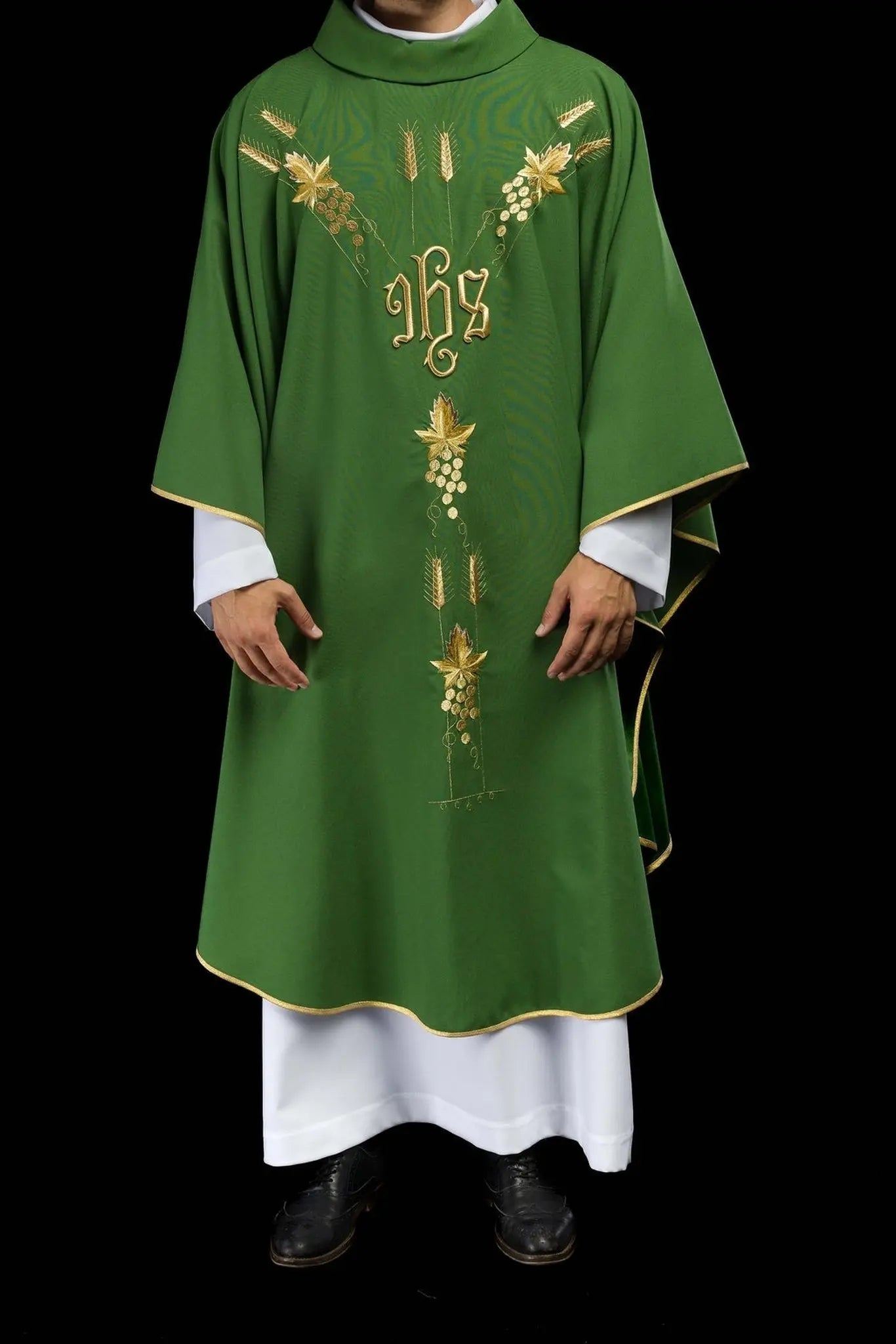 Embroidered chasuble with IHS symbol grapes Green