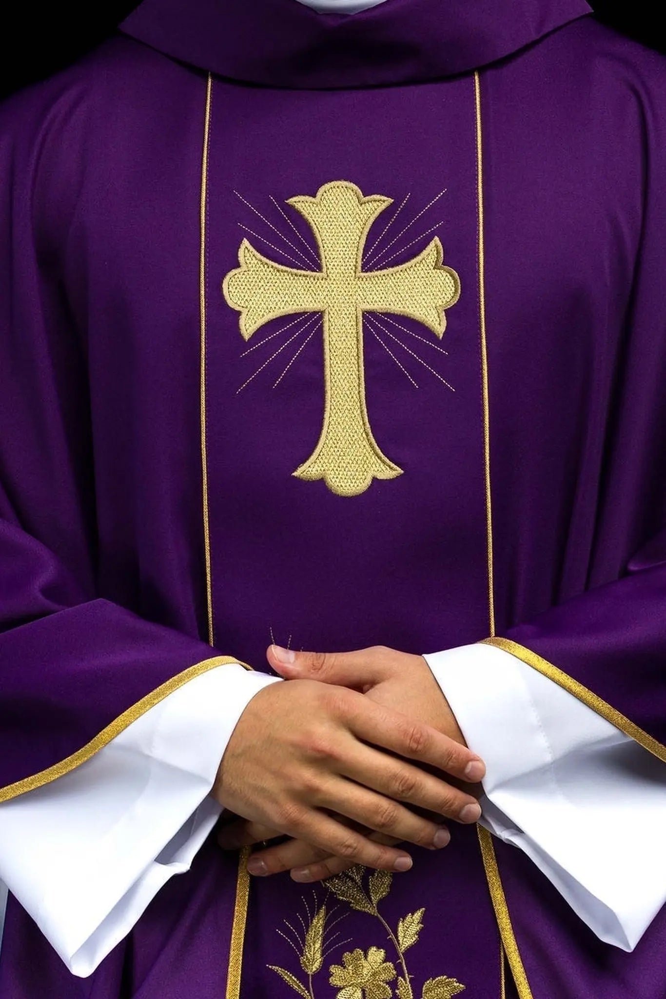 Chasuble Cross and ears in Purple