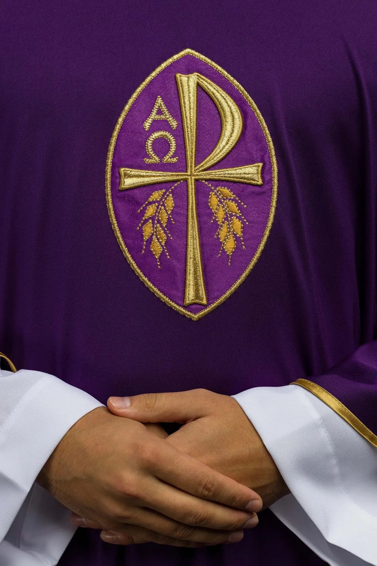 Chasuble embroidered Cross purple lightweight knitted SACROLITE