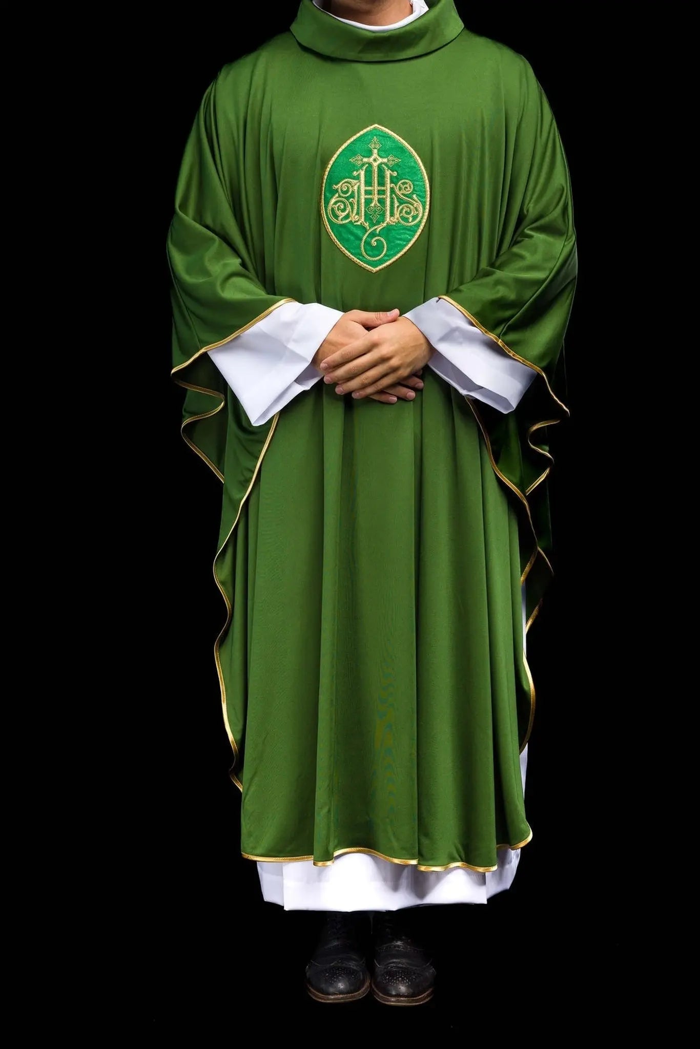 Chasuble embroidered with IHS lightweight SACROLITE knitted fabric