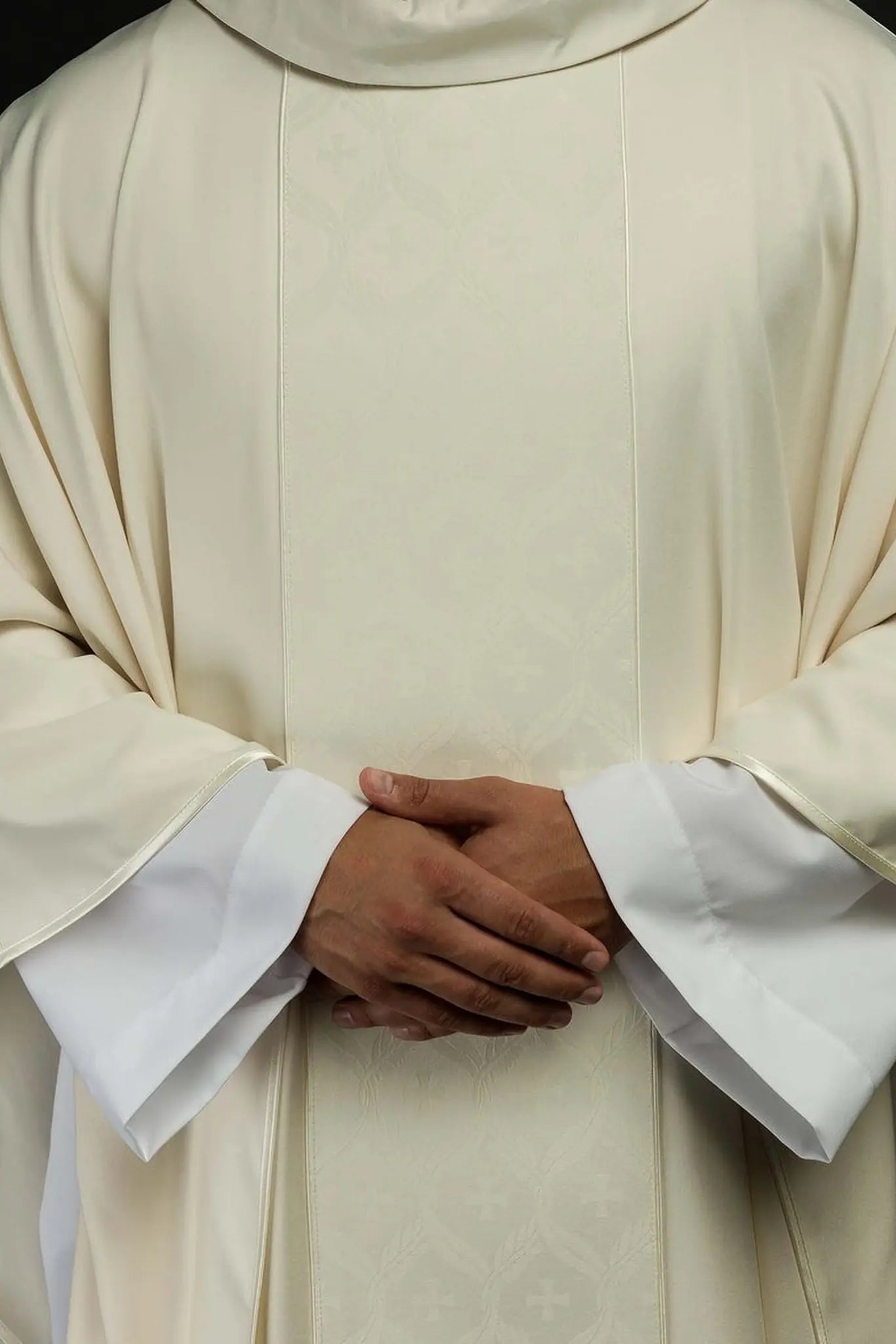 Ecru Chasuble with Jacquard Cross-patterned Band