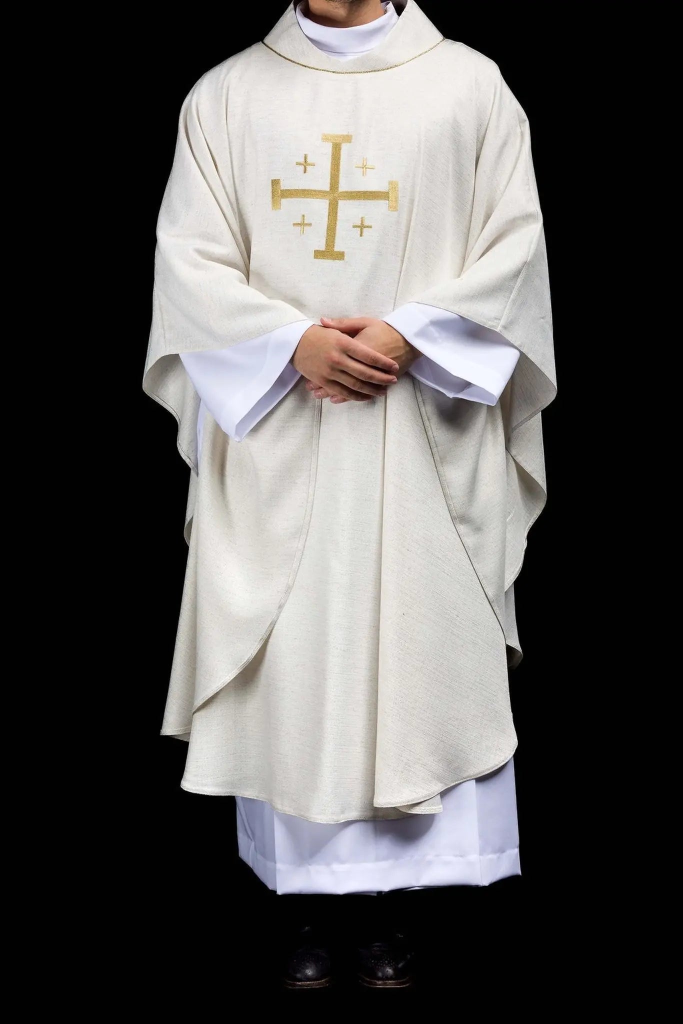 Embroidered chasuble with the Jerusalem Cross ecru