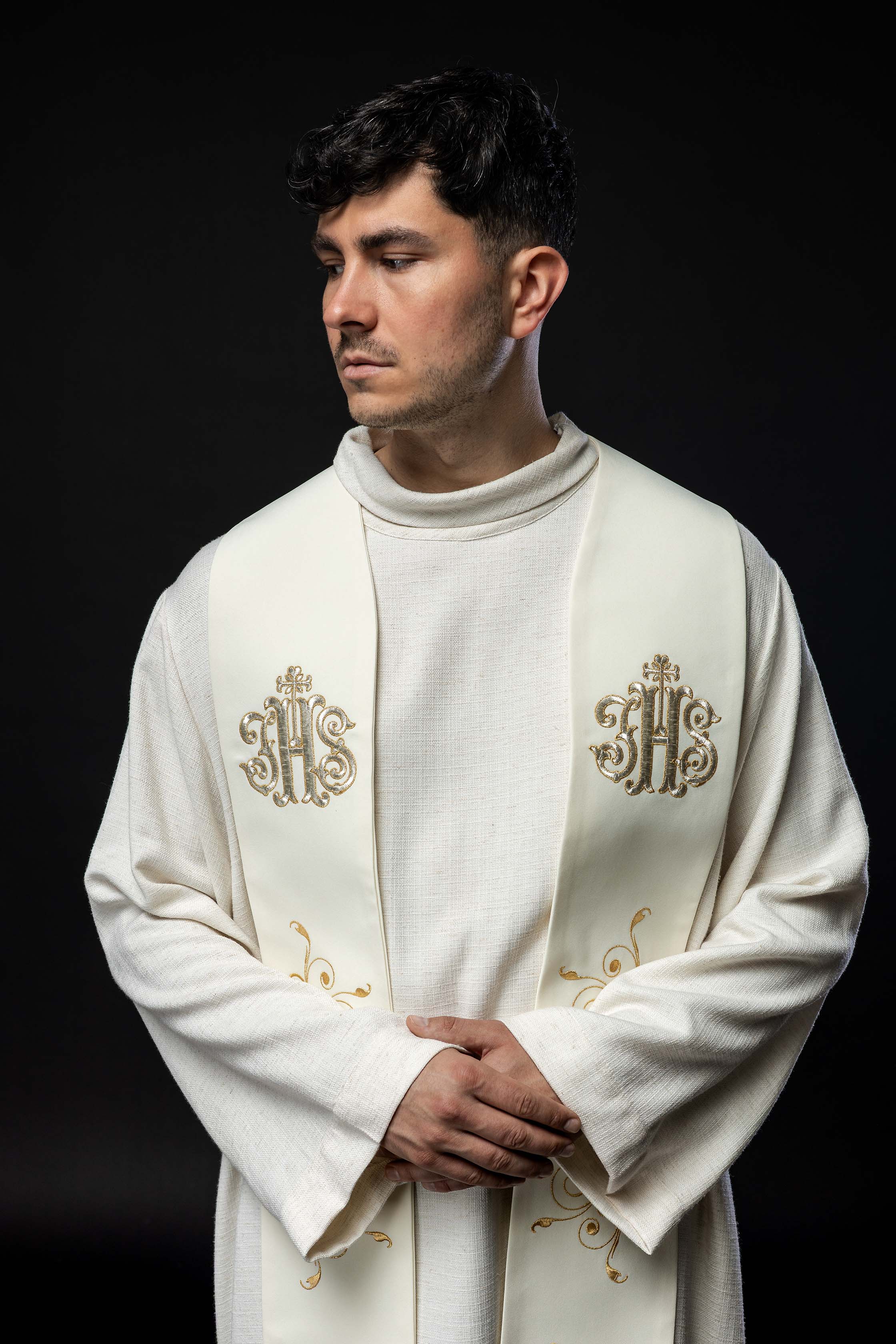 Embroidered stole decorated with IHS ecru