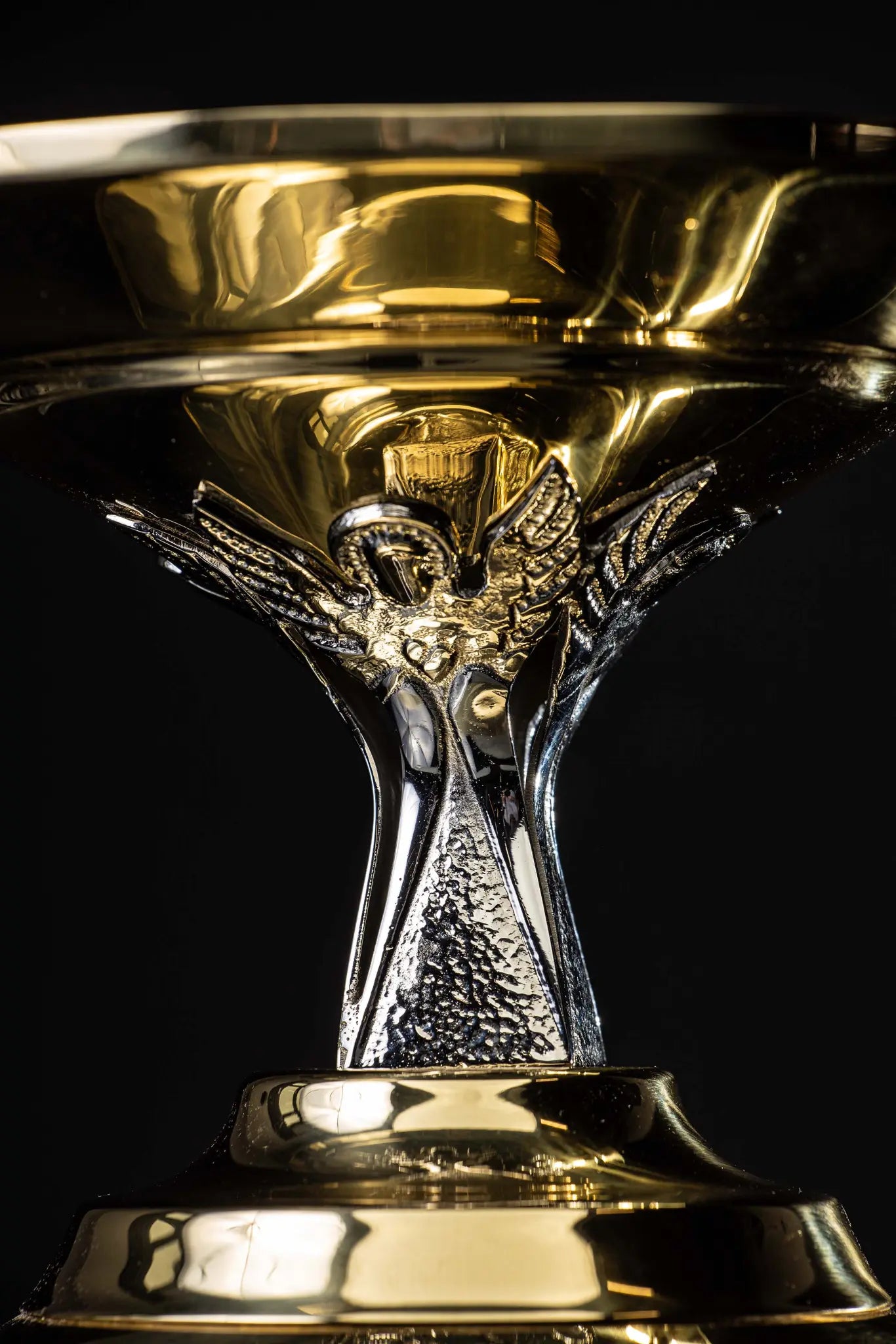 Handmade gold-plated brass monstrance throne with angel motif and red lining