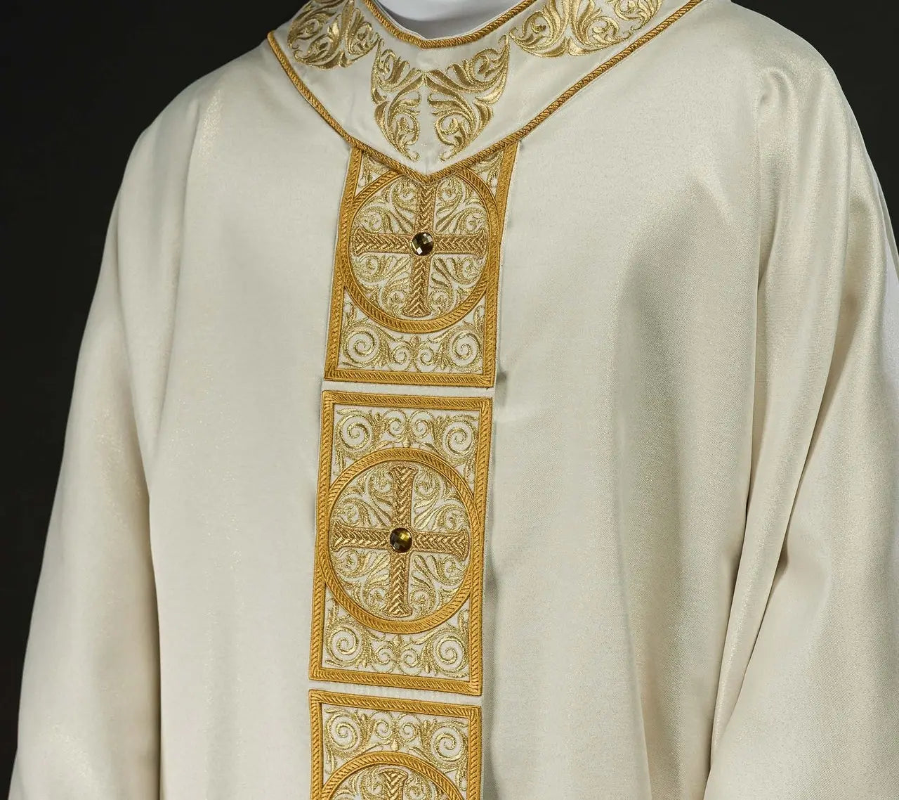 Gold chasuble richly embroidered decorated with stones
