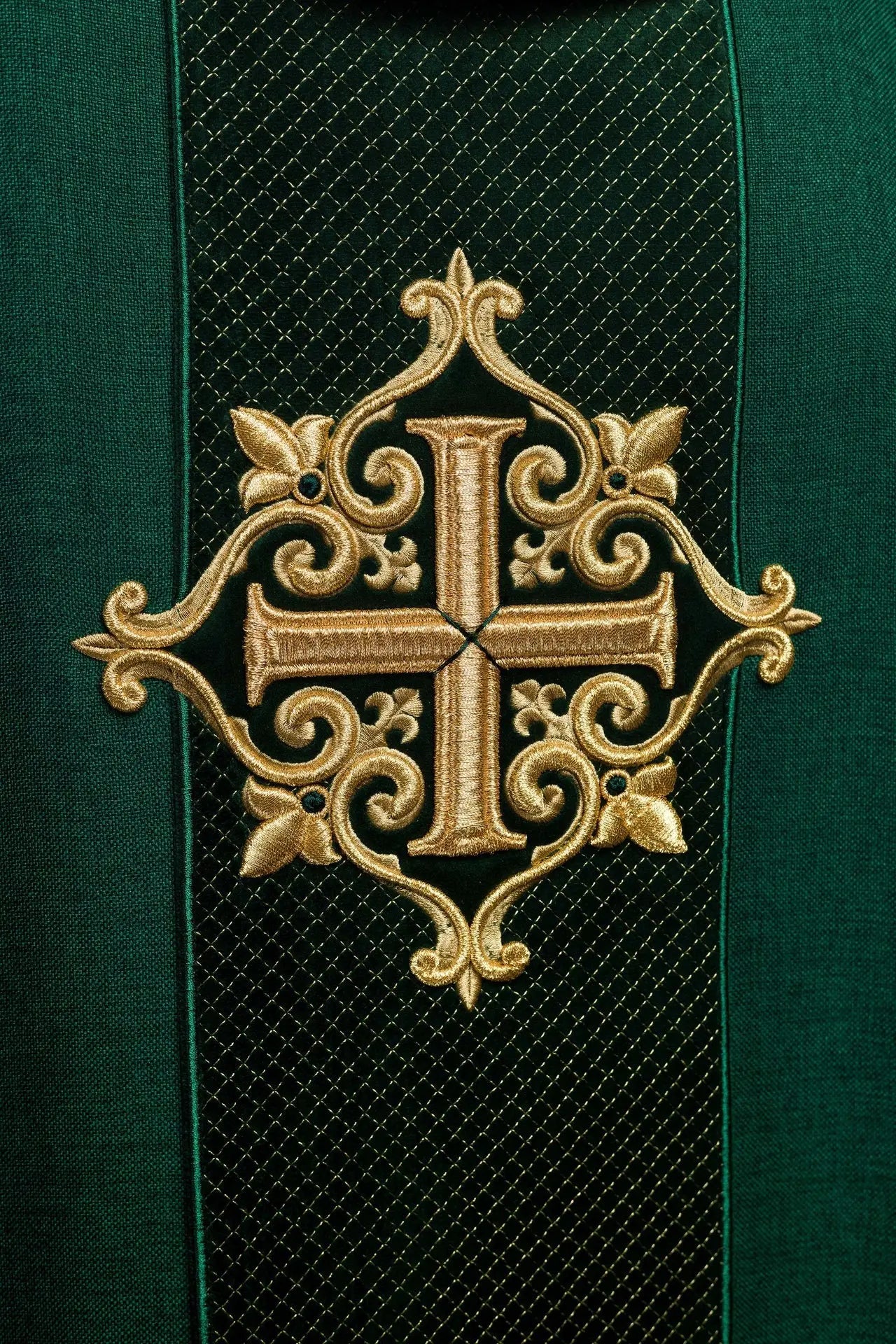Chasuble embroidered on velvet with the symbol of the Green Cross