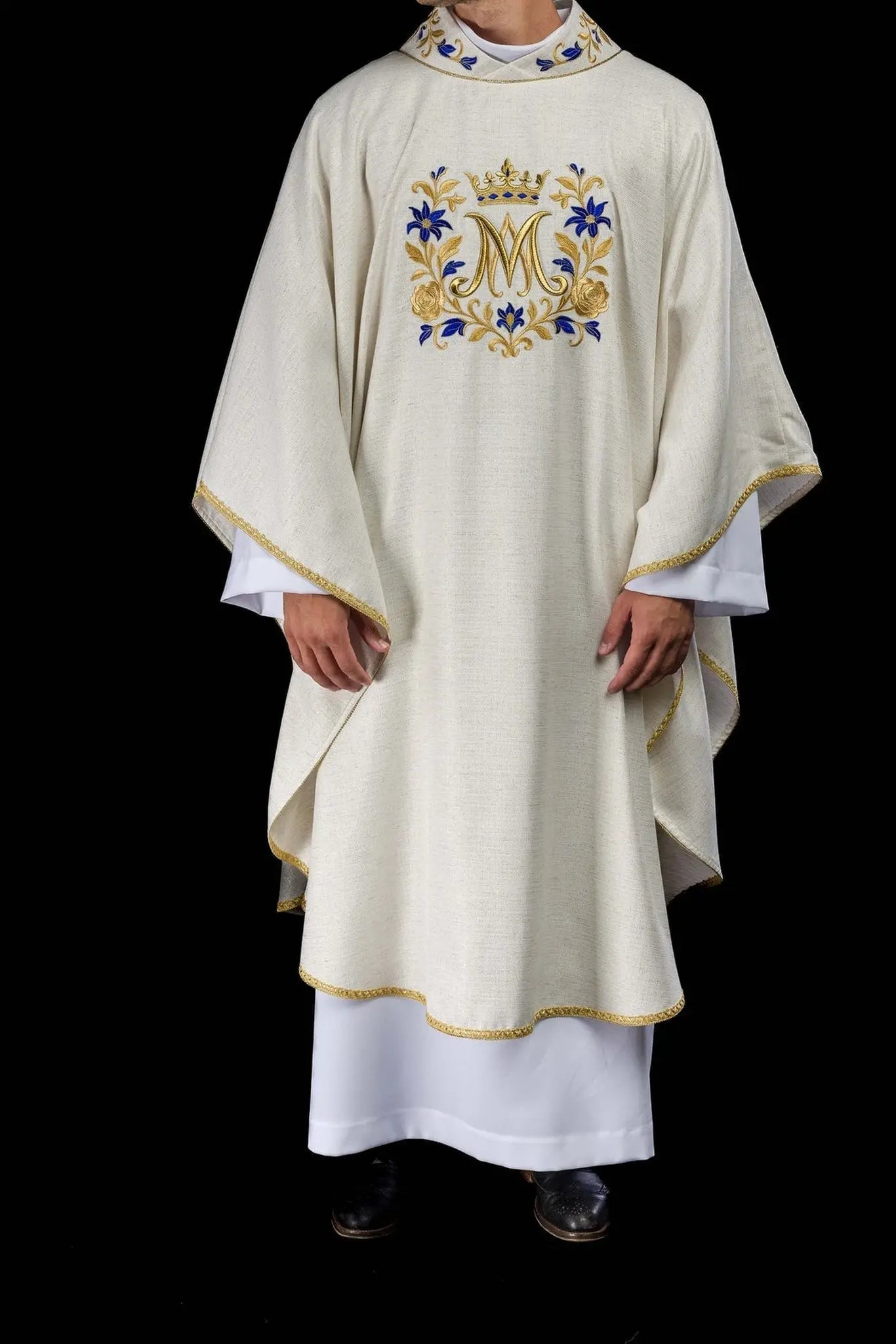 Embroidered Chasuble with Marian Motif – Ecru