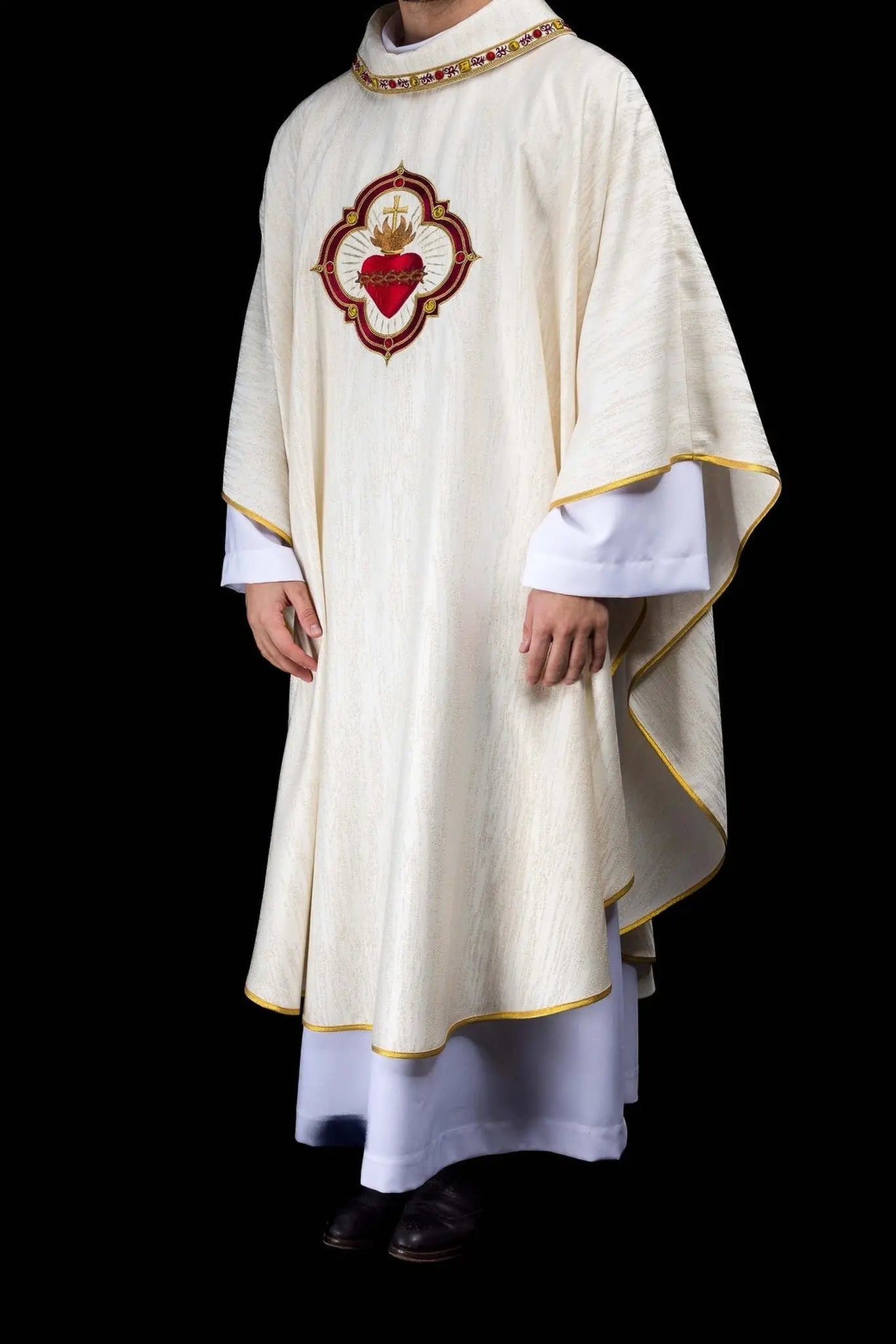 Chasuble with Embroidery of the Sacred Heart of Jesus and Eucharistic Chalice