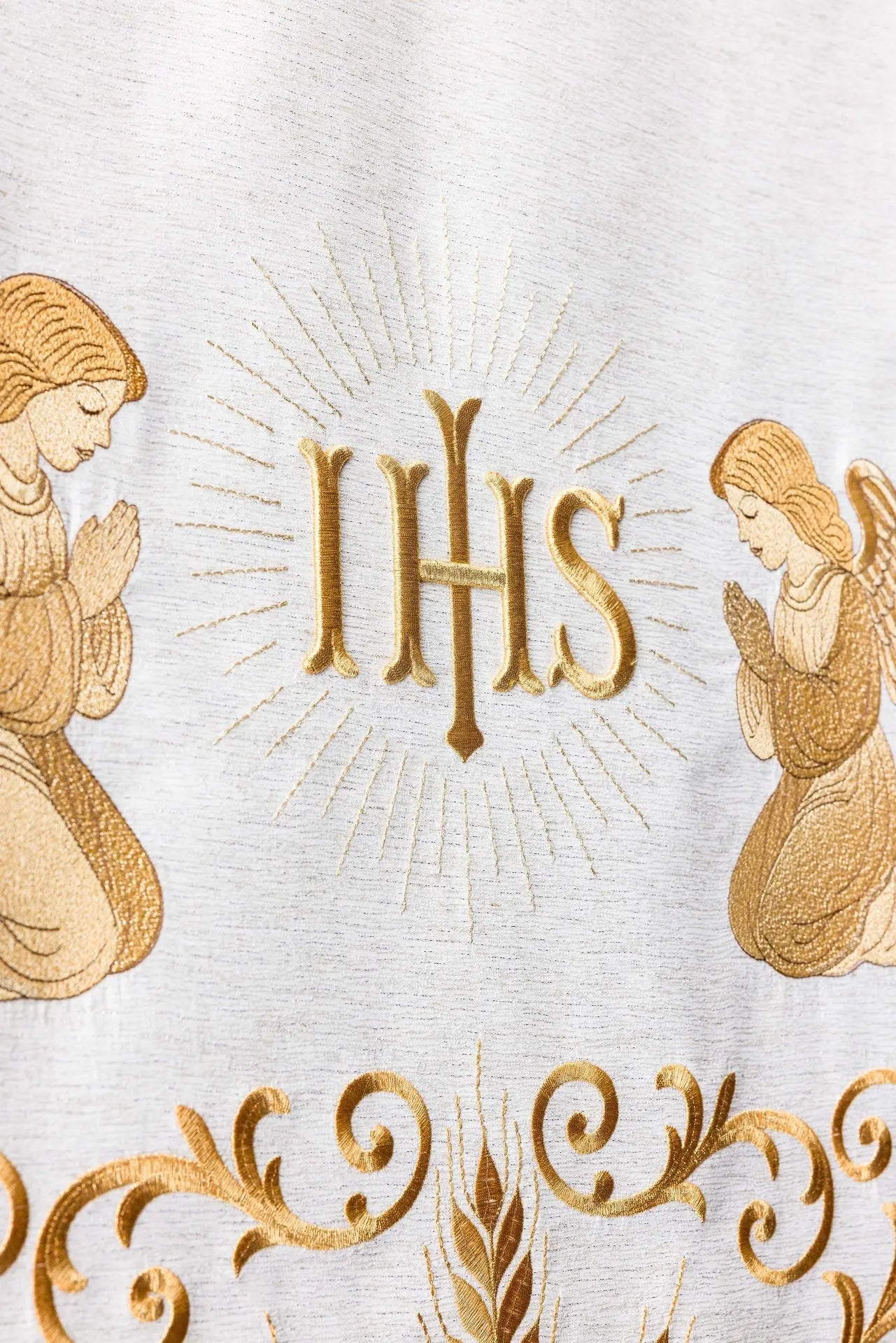 White Lectern Cover with IHS and Adoring Angels