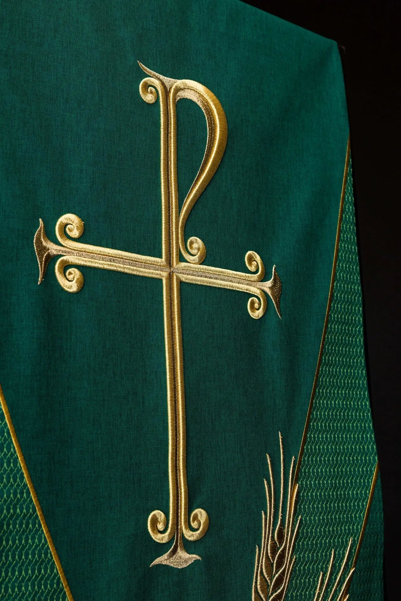 Green Lectern Cover with PAX Symbol and Wheat Embr