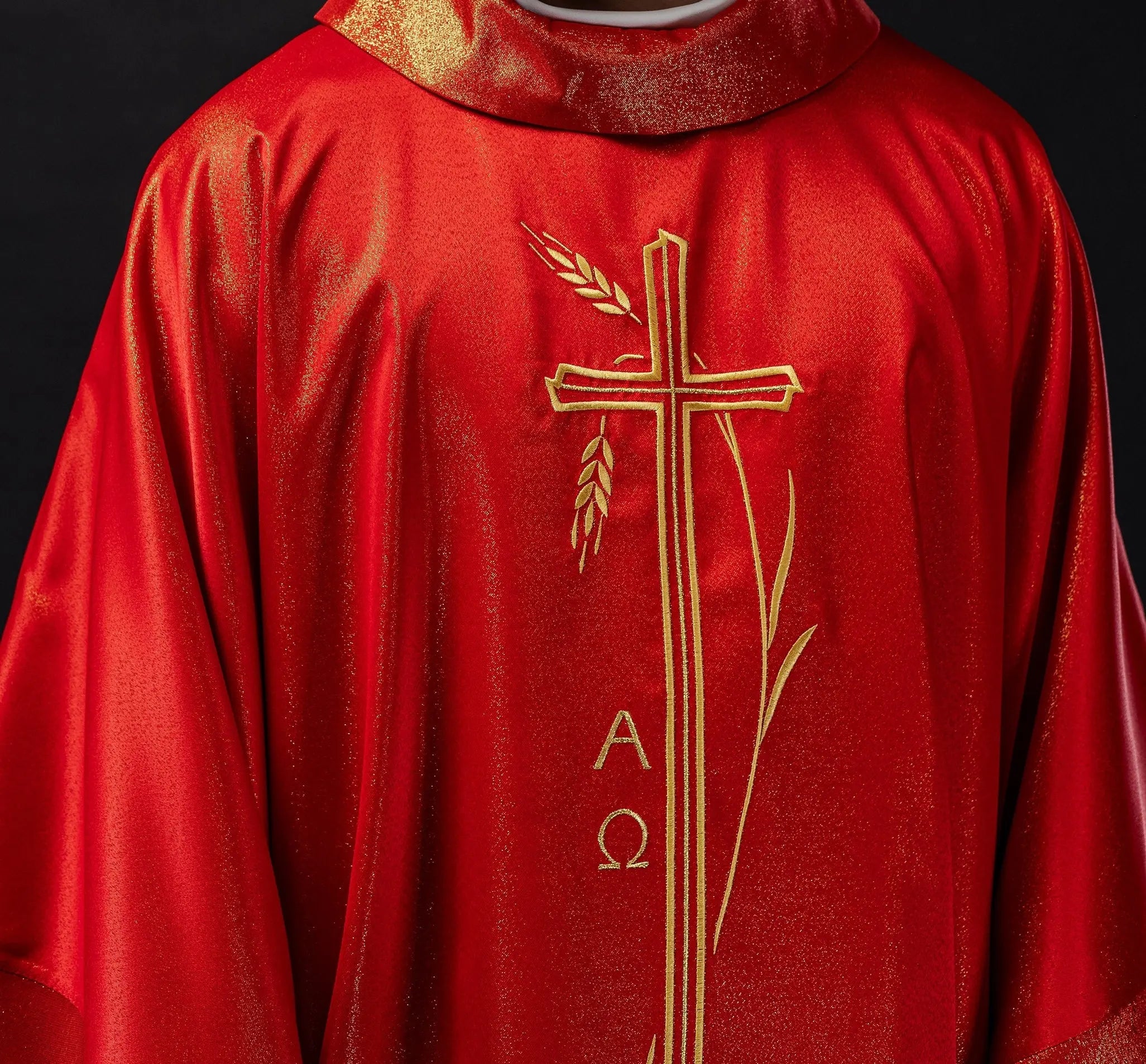 Chasuble with cross and ear motif in red