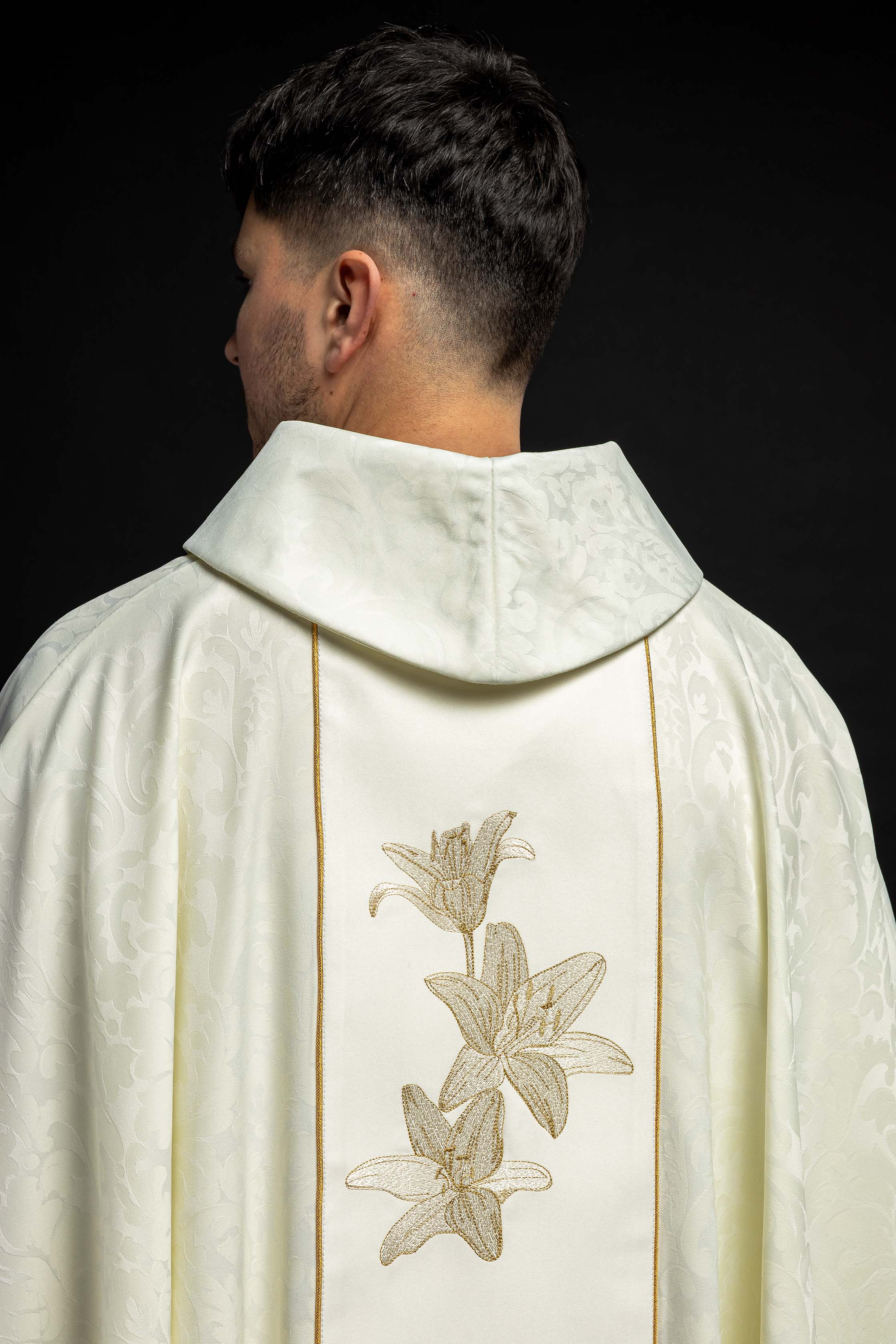 Maryjny Ornat liturgiczny z haftowanymi liliami - ORNATY.PL