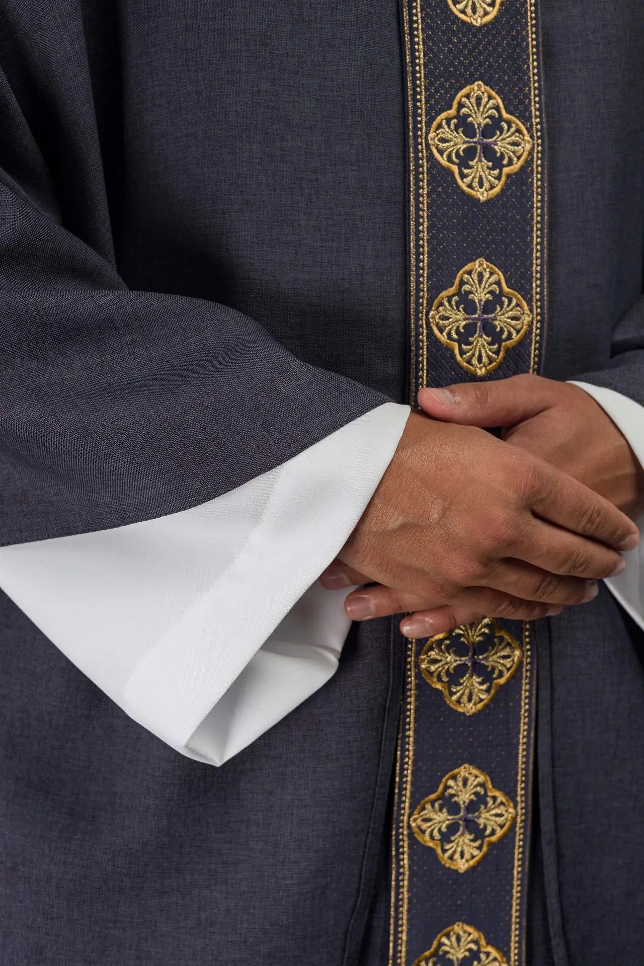Purple chasuble with embroidered belt and cross collar