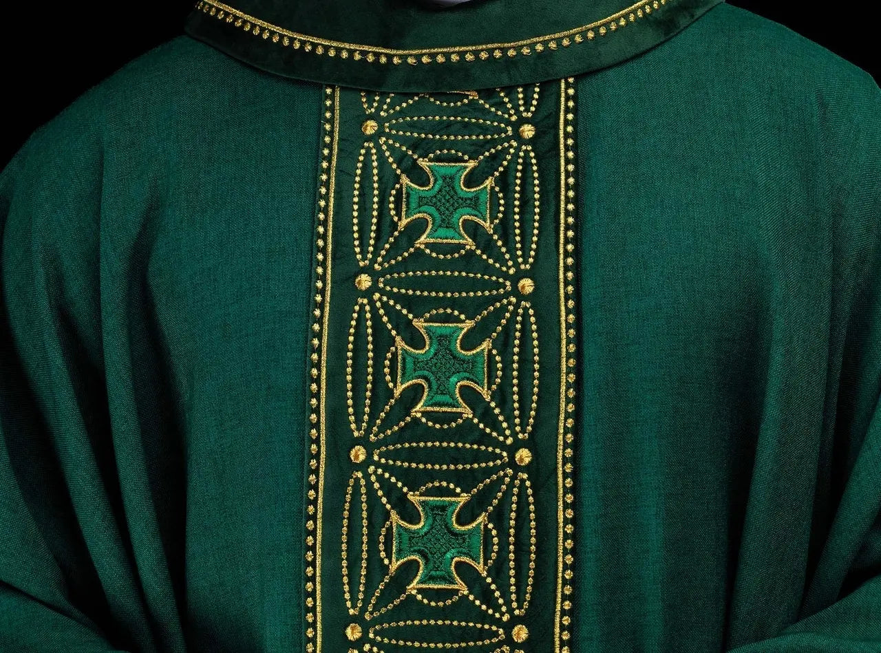 Liturgical chasuble with richly decorated belt in crosses in green