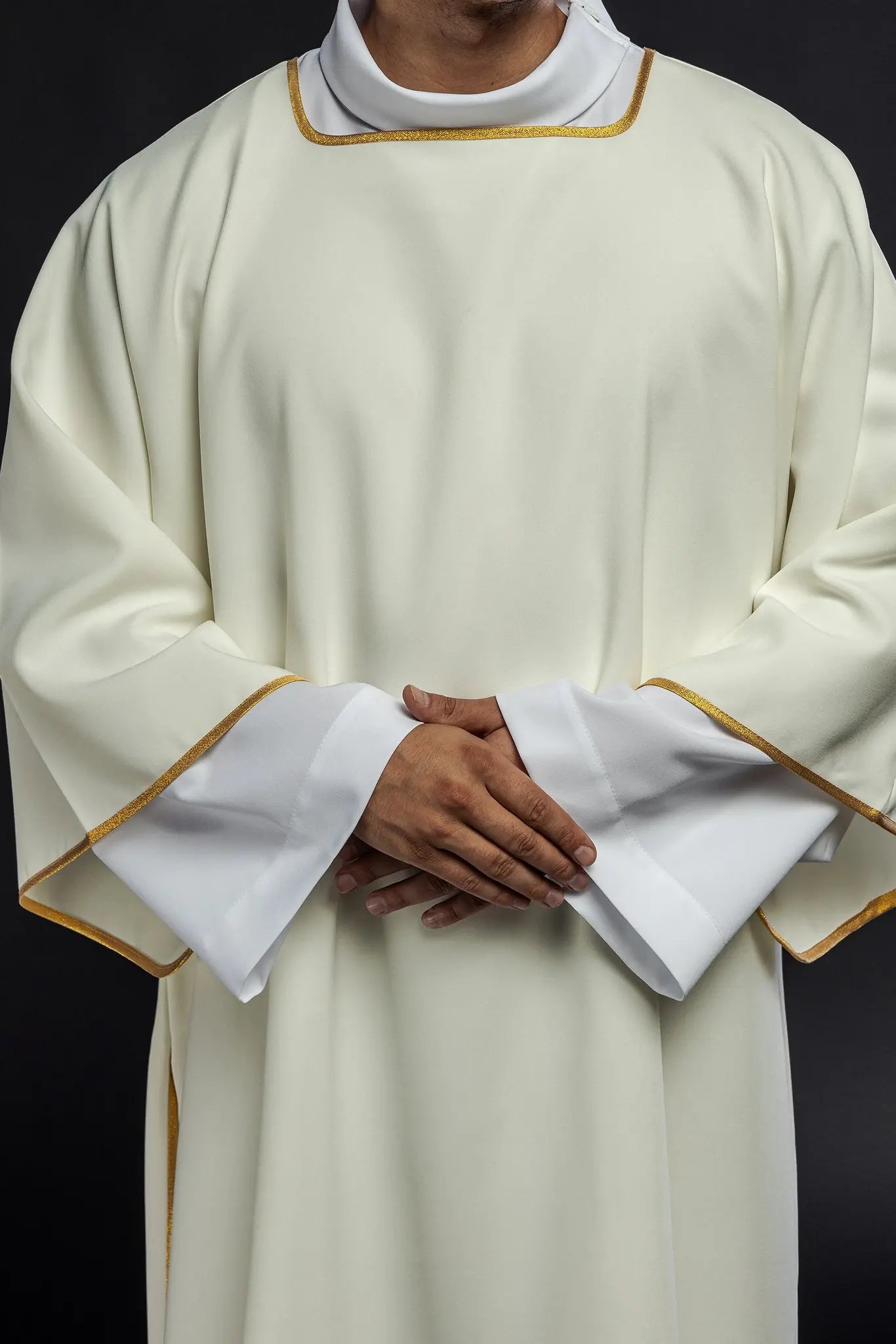 Smooth dalmatics with gold trim ecru