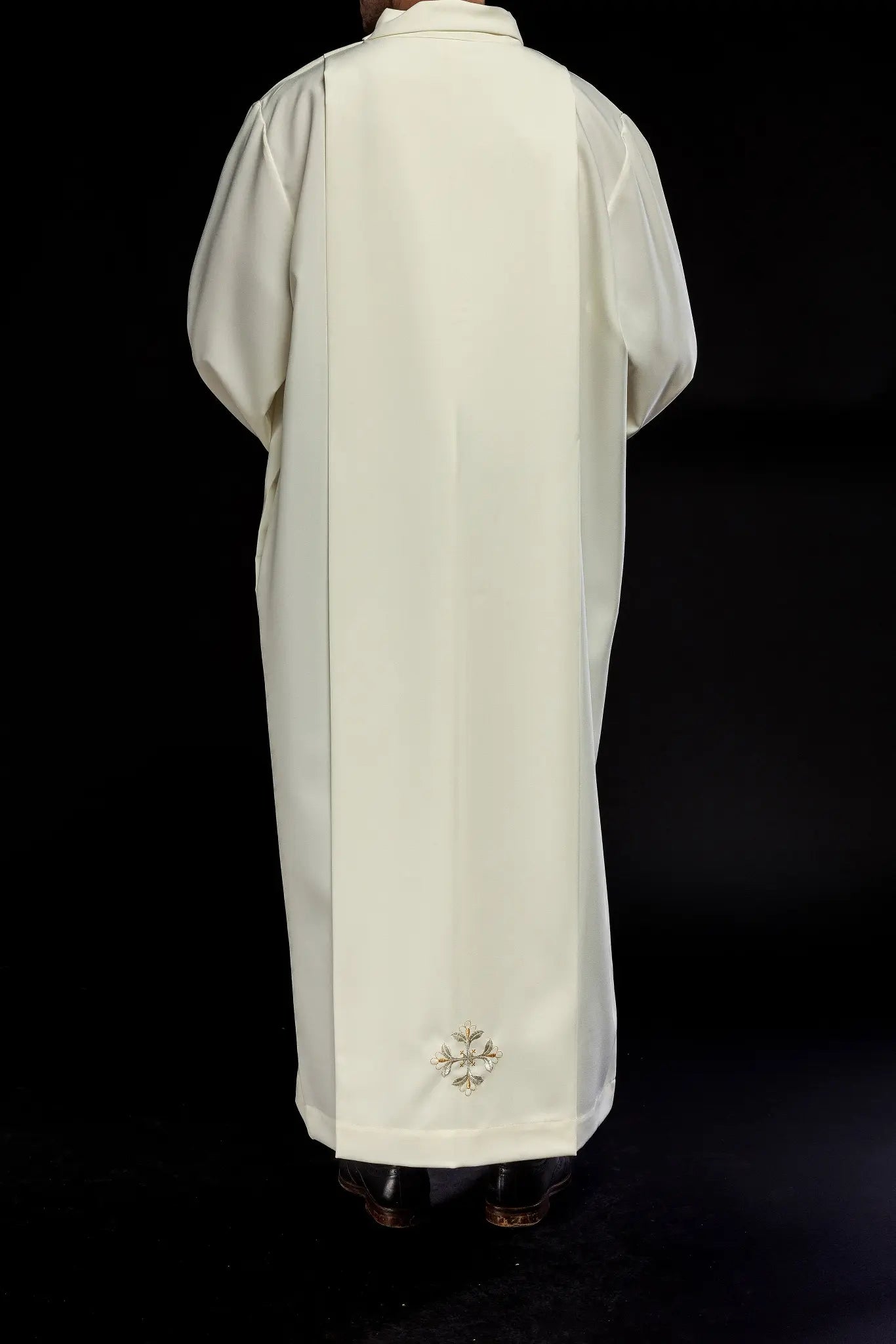 Turtleneck priest's robe decorated with ecru embroidery