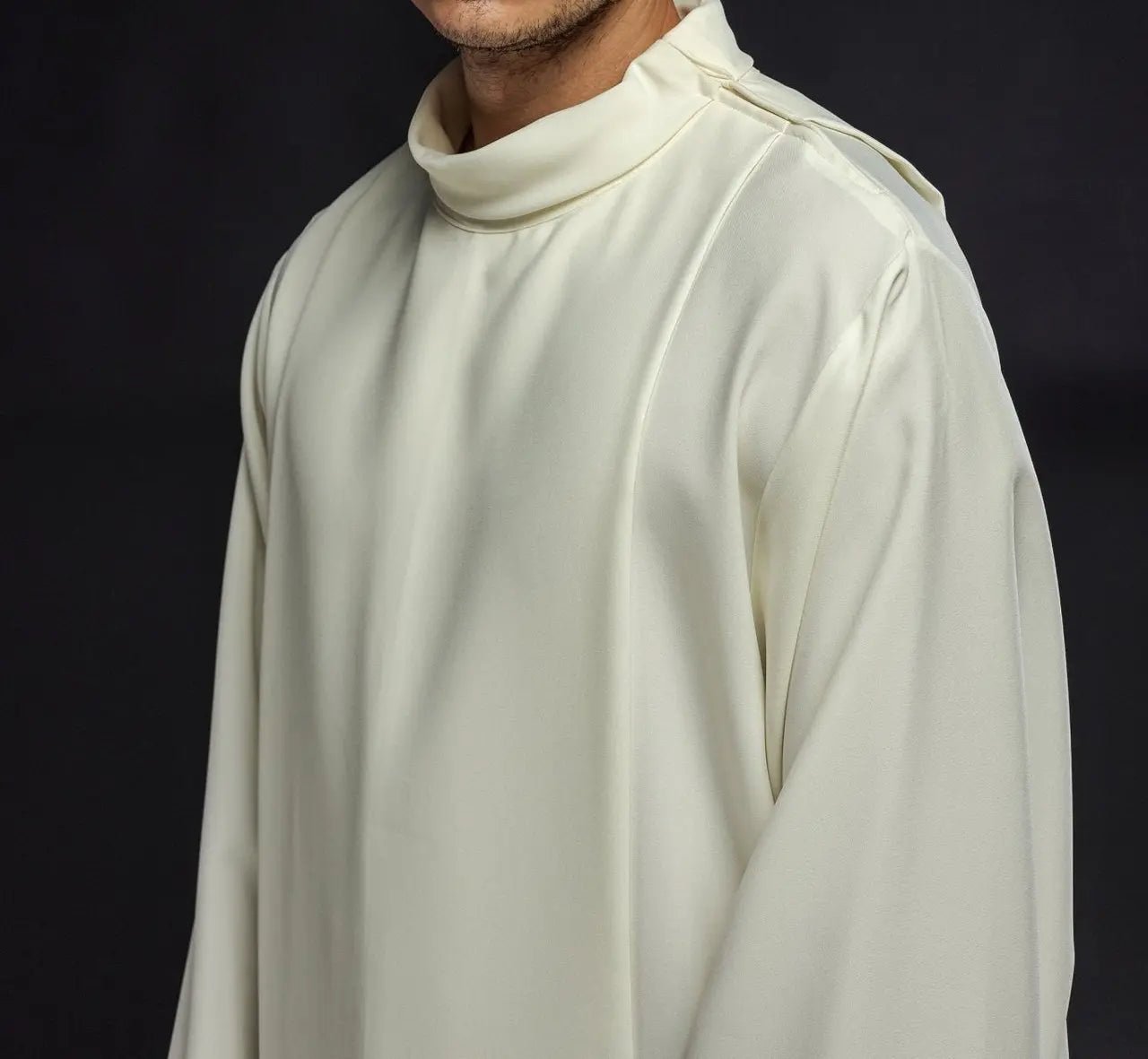 Smooth turtlenecked priest's robe Ecru