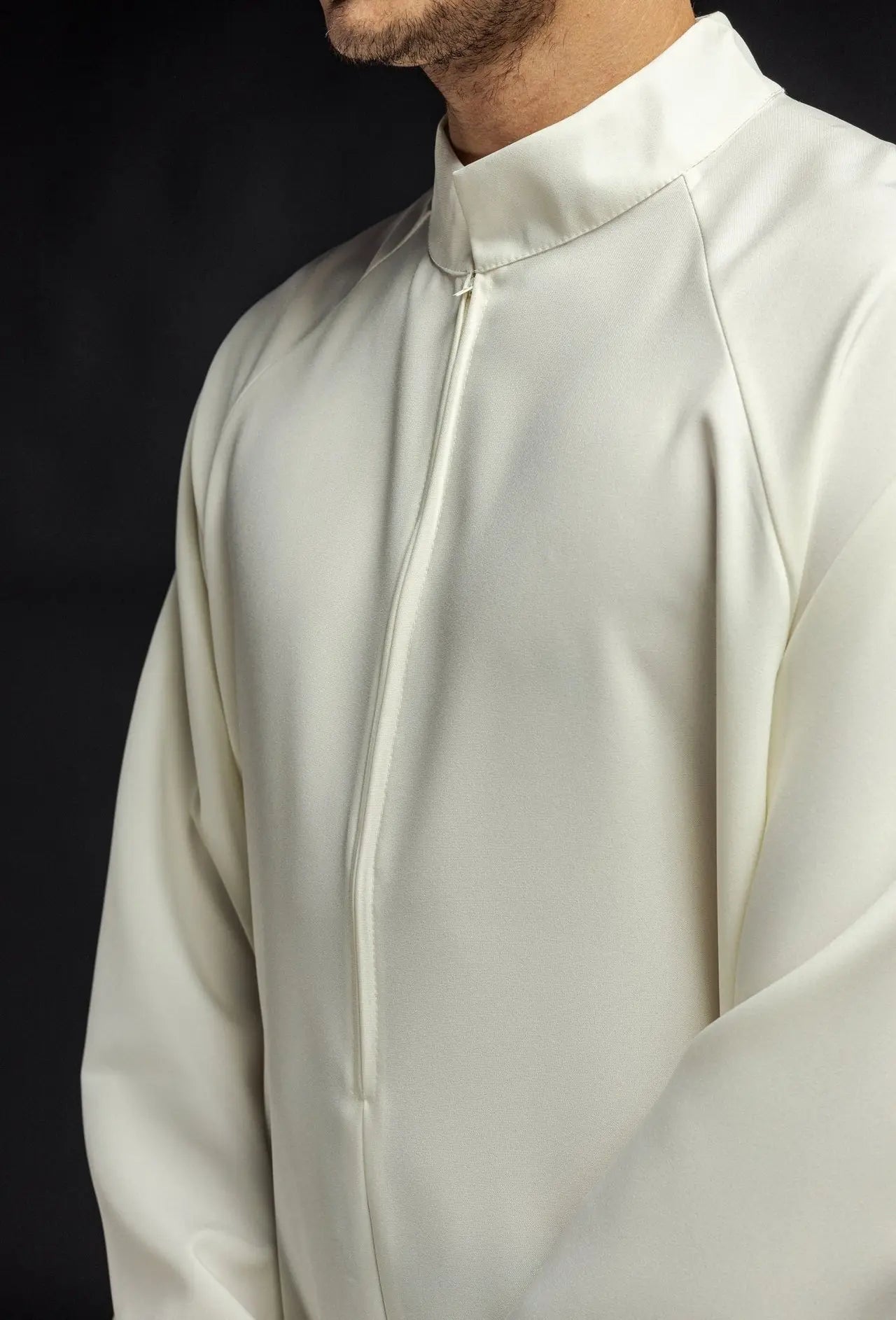 Priest's robe zip front Ecru