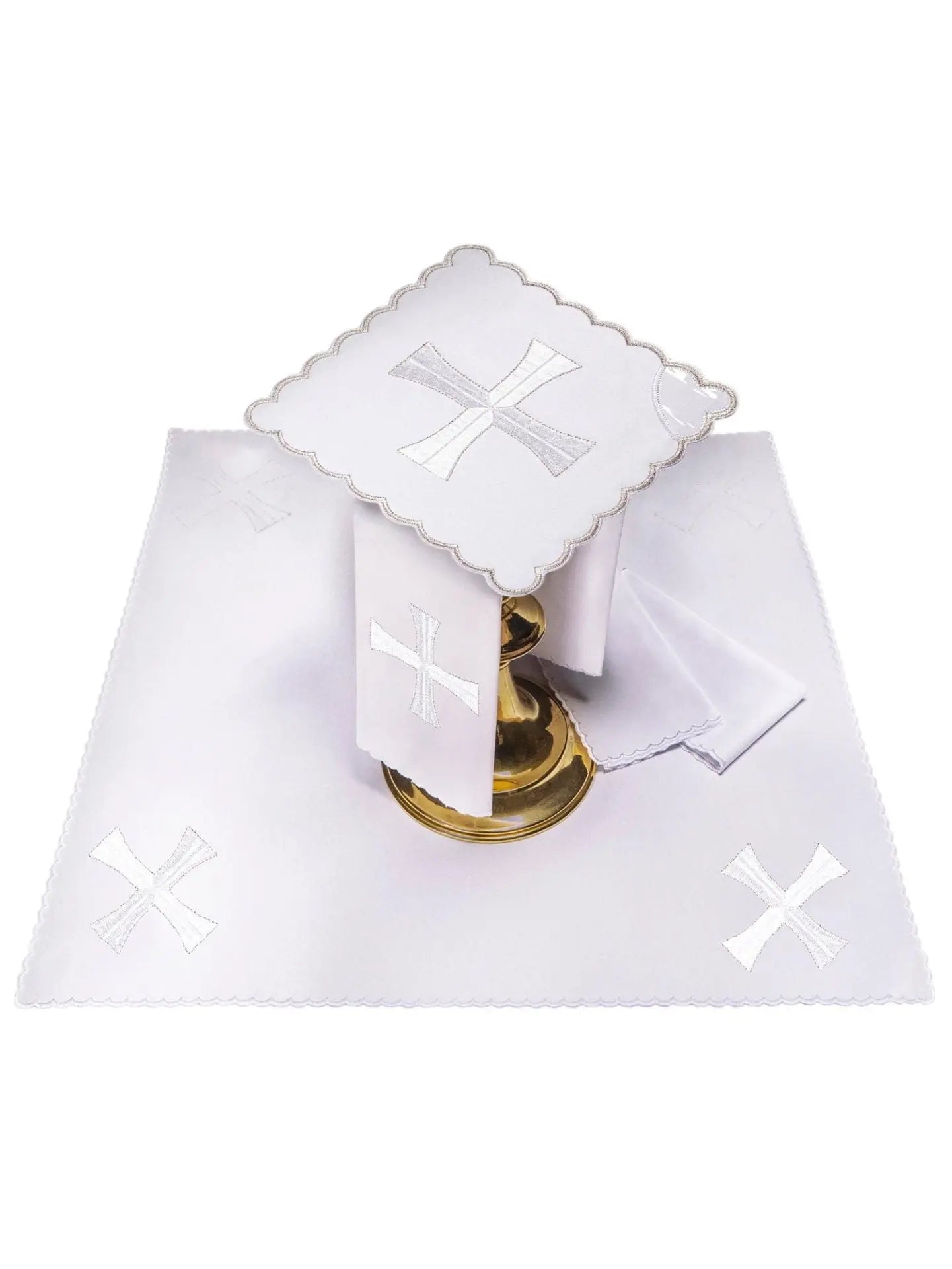 Embroidered cup linen with silver trim
