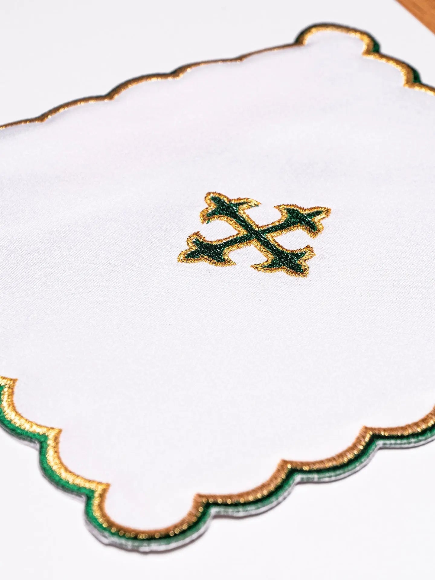 Chalice linen embroidered green cross