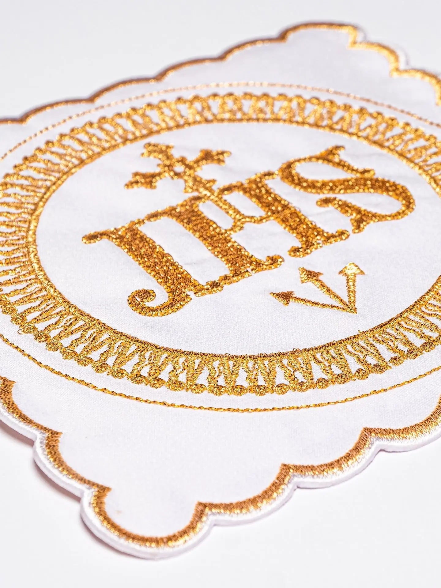 Linen chalice linen embroidered with gold IHS