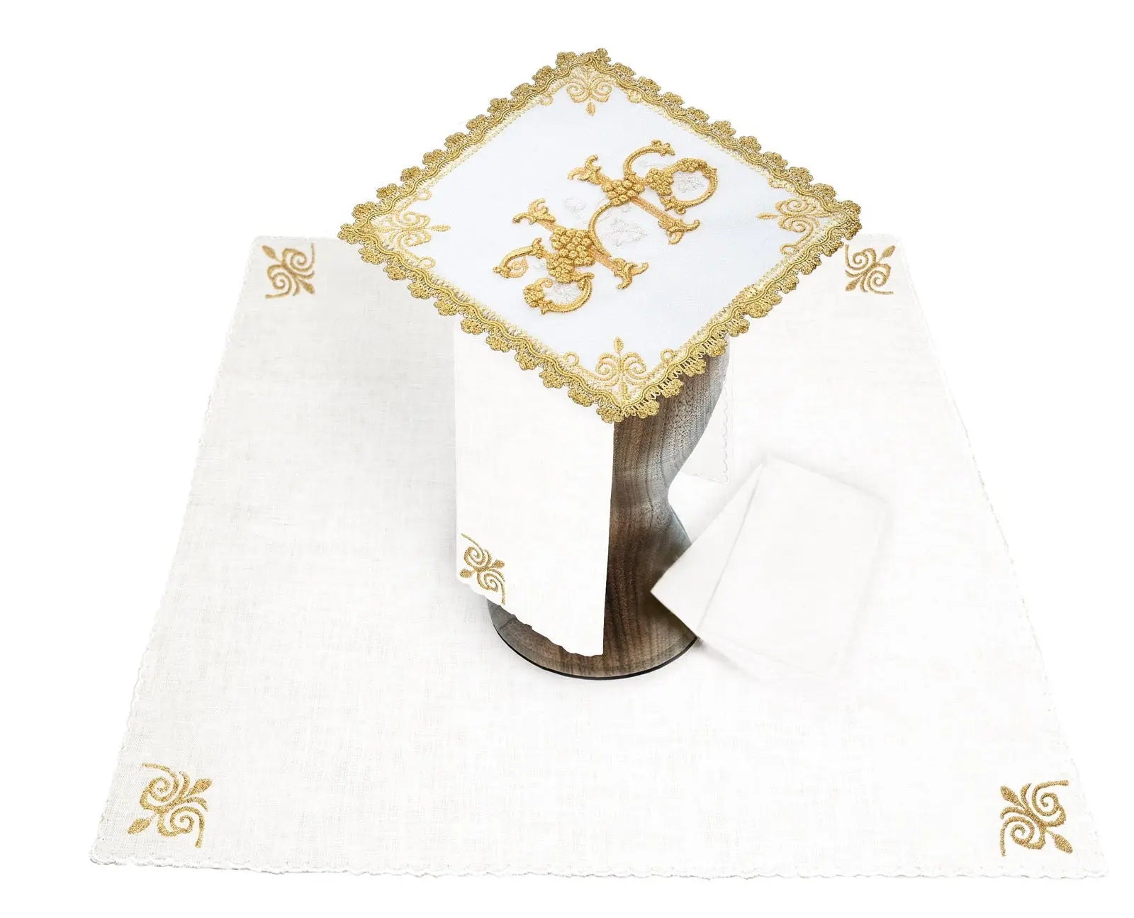 Linen chalice linen embroidered with gold embellishments IHS