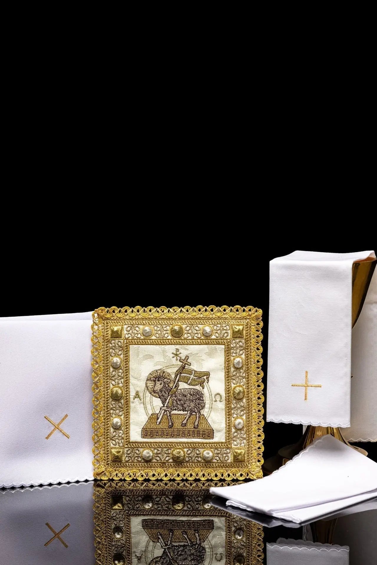 Easter Chalice Linen Set with Lamb Motif