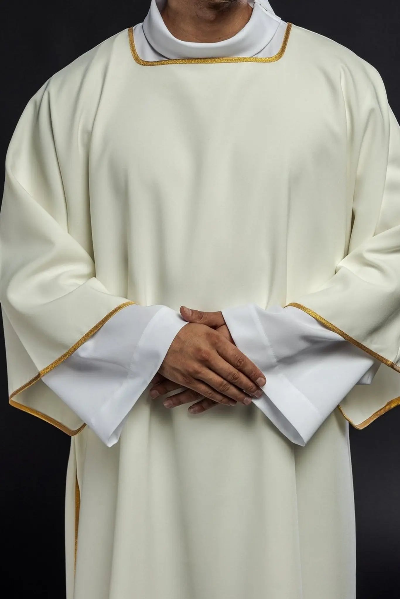 Embroidered plain dalmatics with gold trim ecru