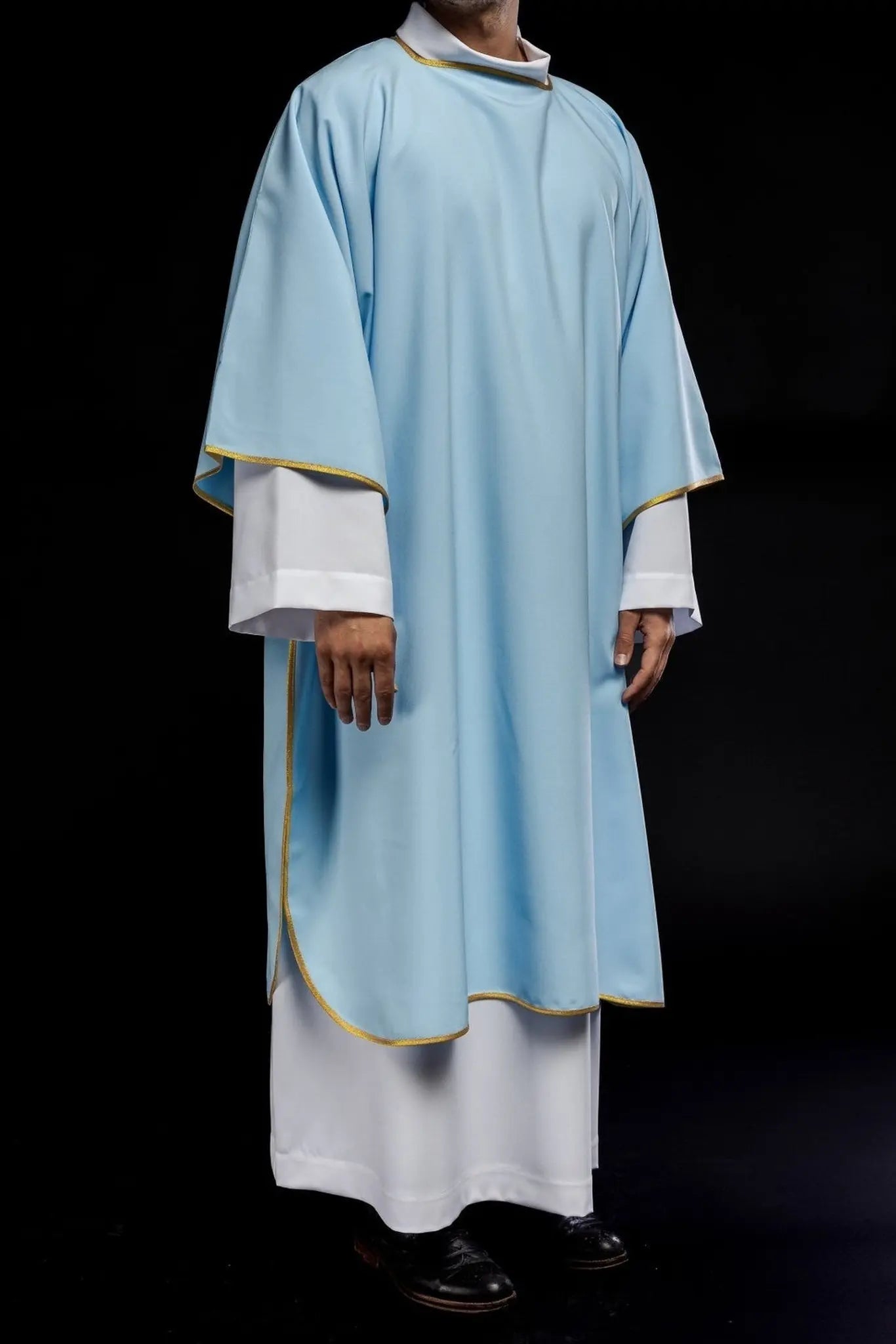 Embroidered plain dalmatics with gold trim blue
