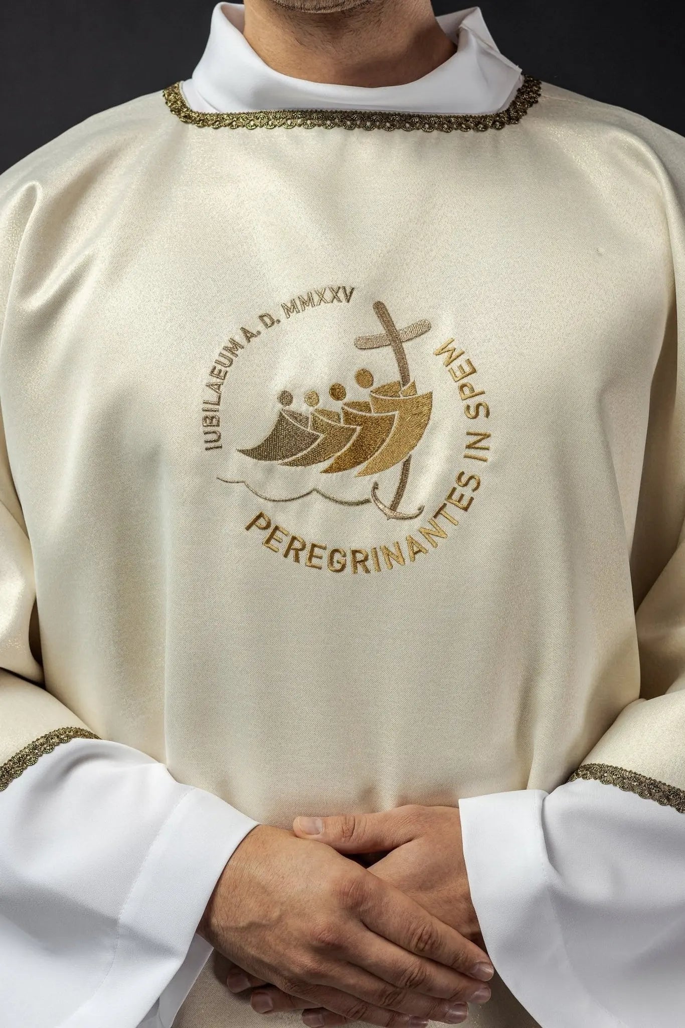 Deacon’s Dalmatic with “Jubilee Rome 2025” Embroidery on Shiny Ecru Fabric