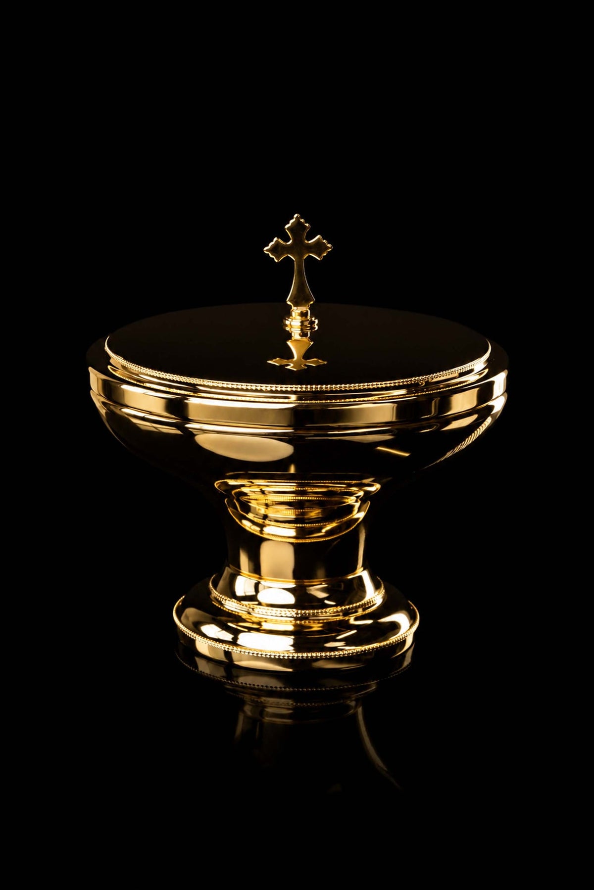 Gold-plated brass ciborium for Communion under both kinds with cross finial, front view