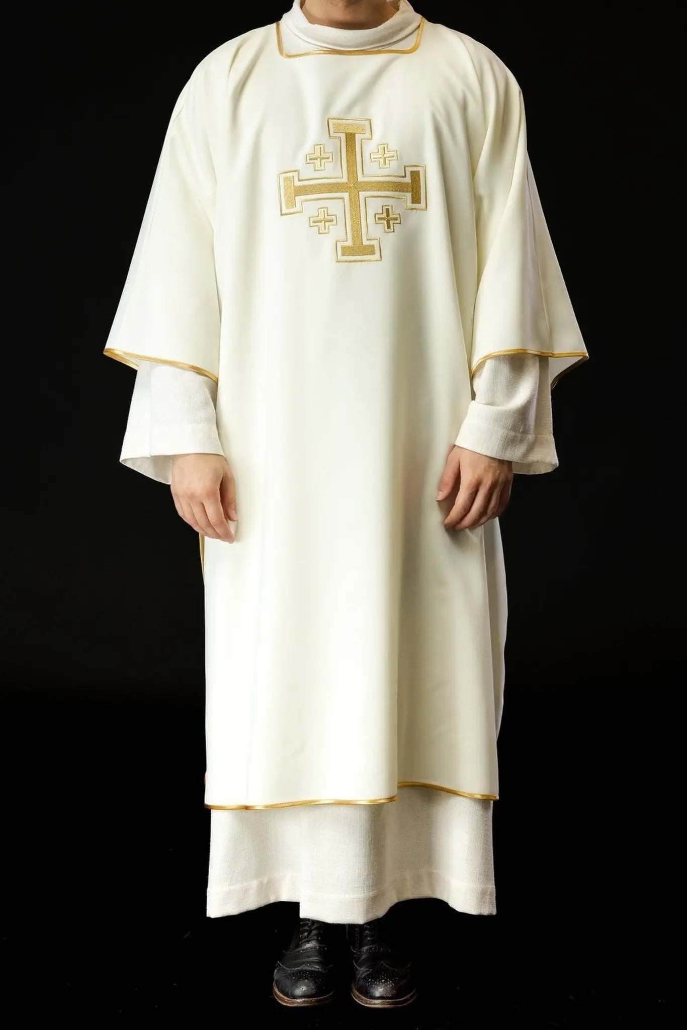 Ecru Dalmatia with embroidered gold crosses
