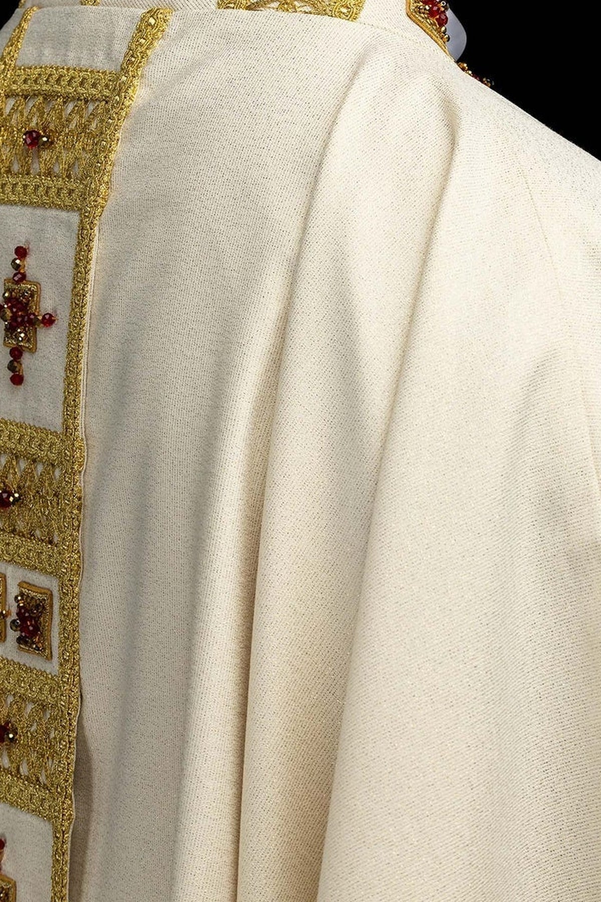Avorio casula per la Veglia pasquale con pietre naturali, stolone posteriore decorato con croci, vista posteriore