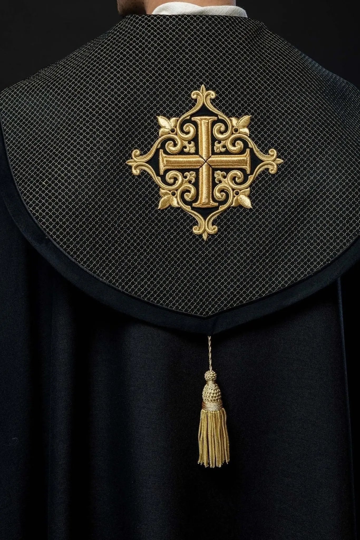 Liturgical cape with black velvet belt and embroidery of crosses