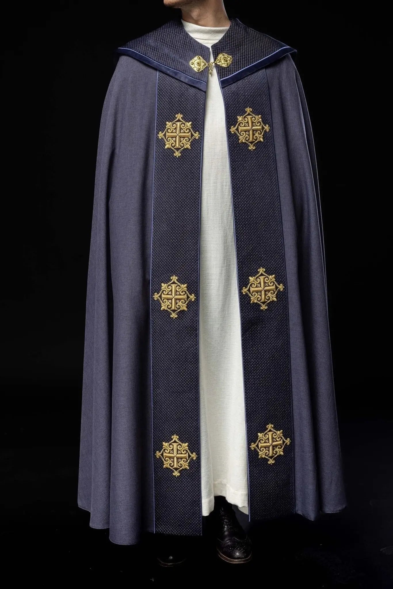 Liturgical cape with velvet purple belt and embroidery of crosses